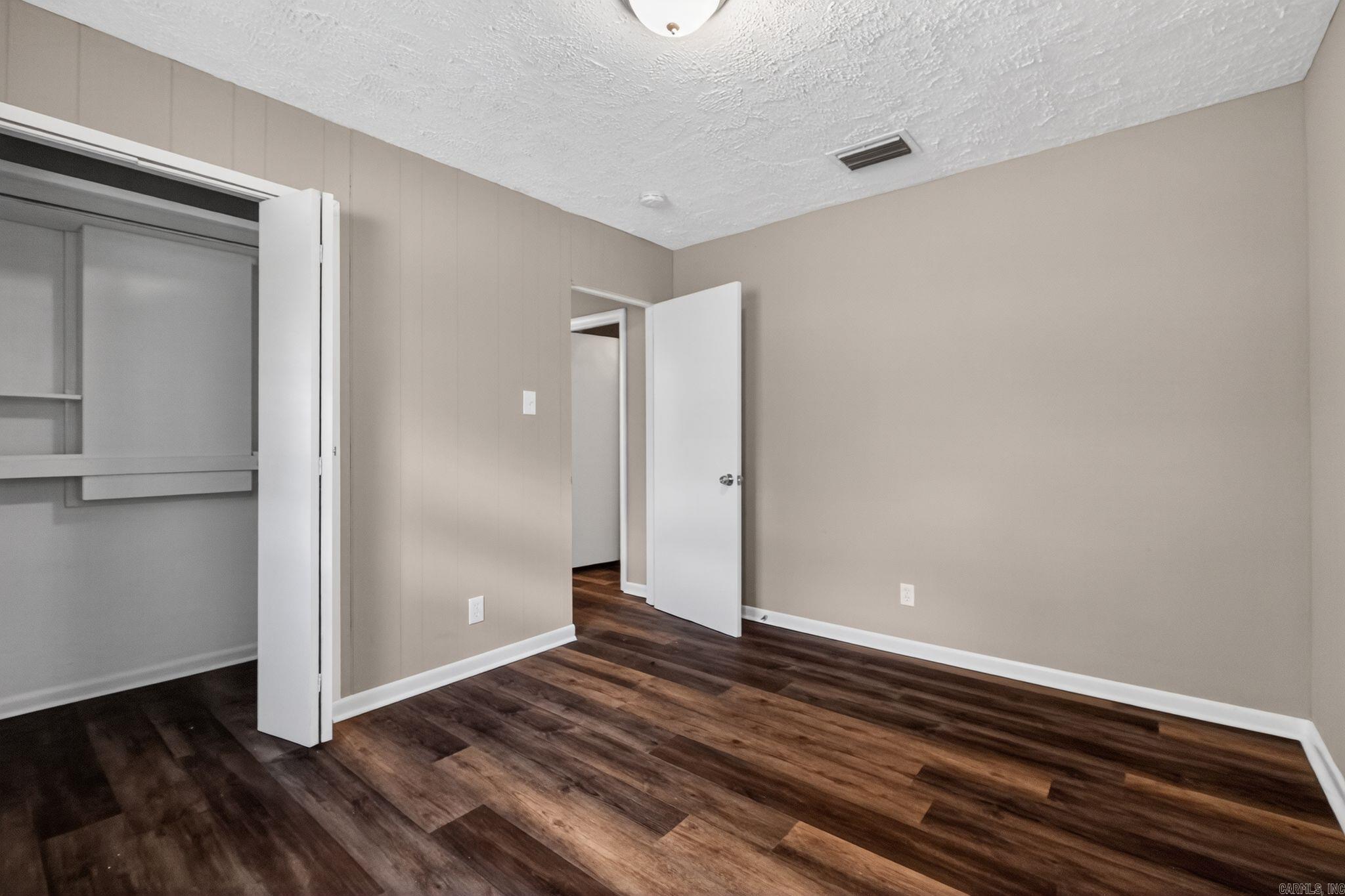 WAKEFIELD VILLAGE - Residential