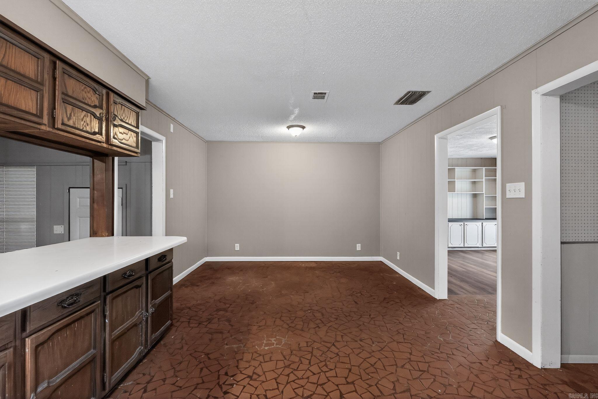 WAKEFIELD VILLAGE - Residential