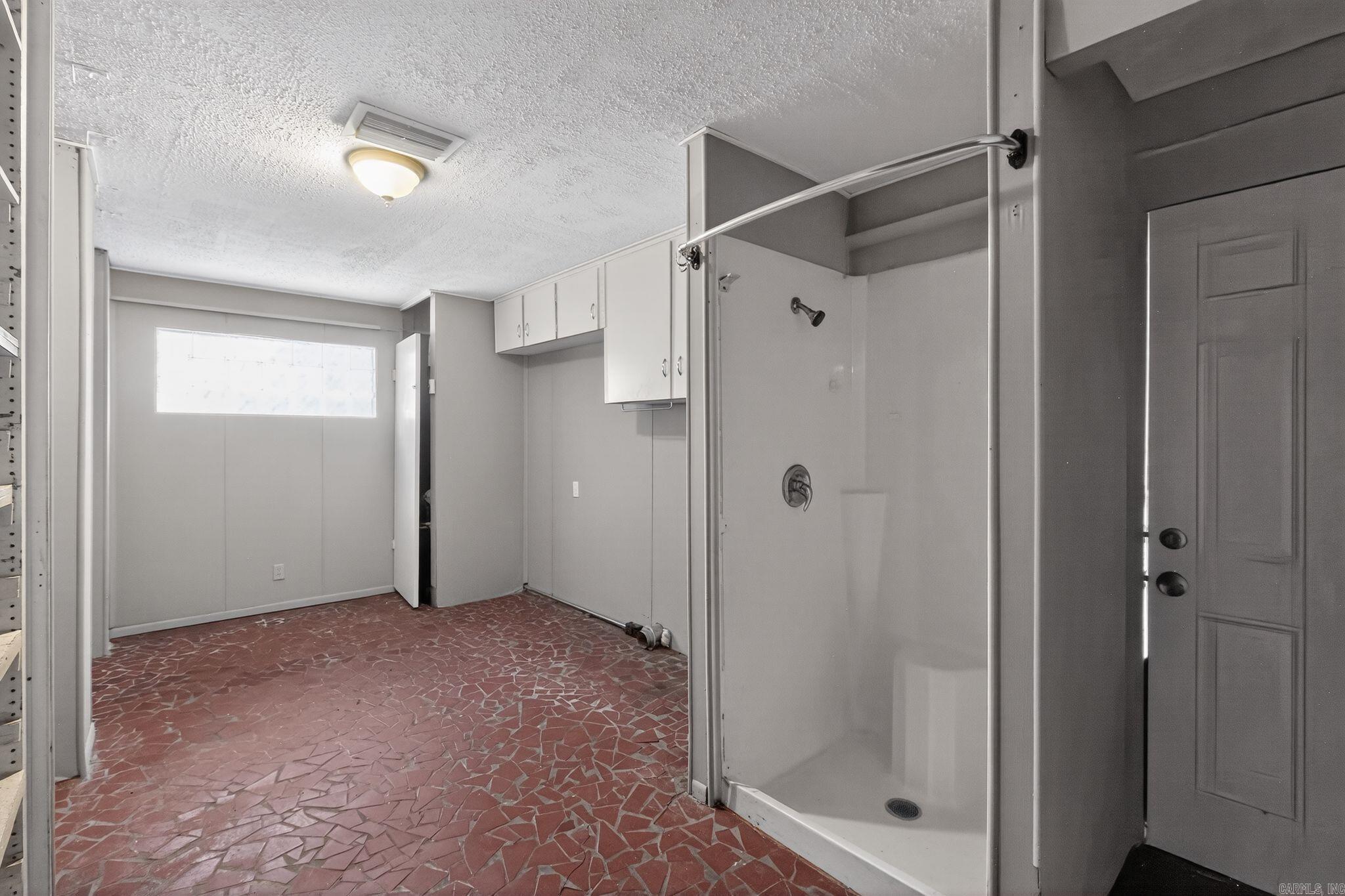 WAKEFIELD VILLAGE - Residential