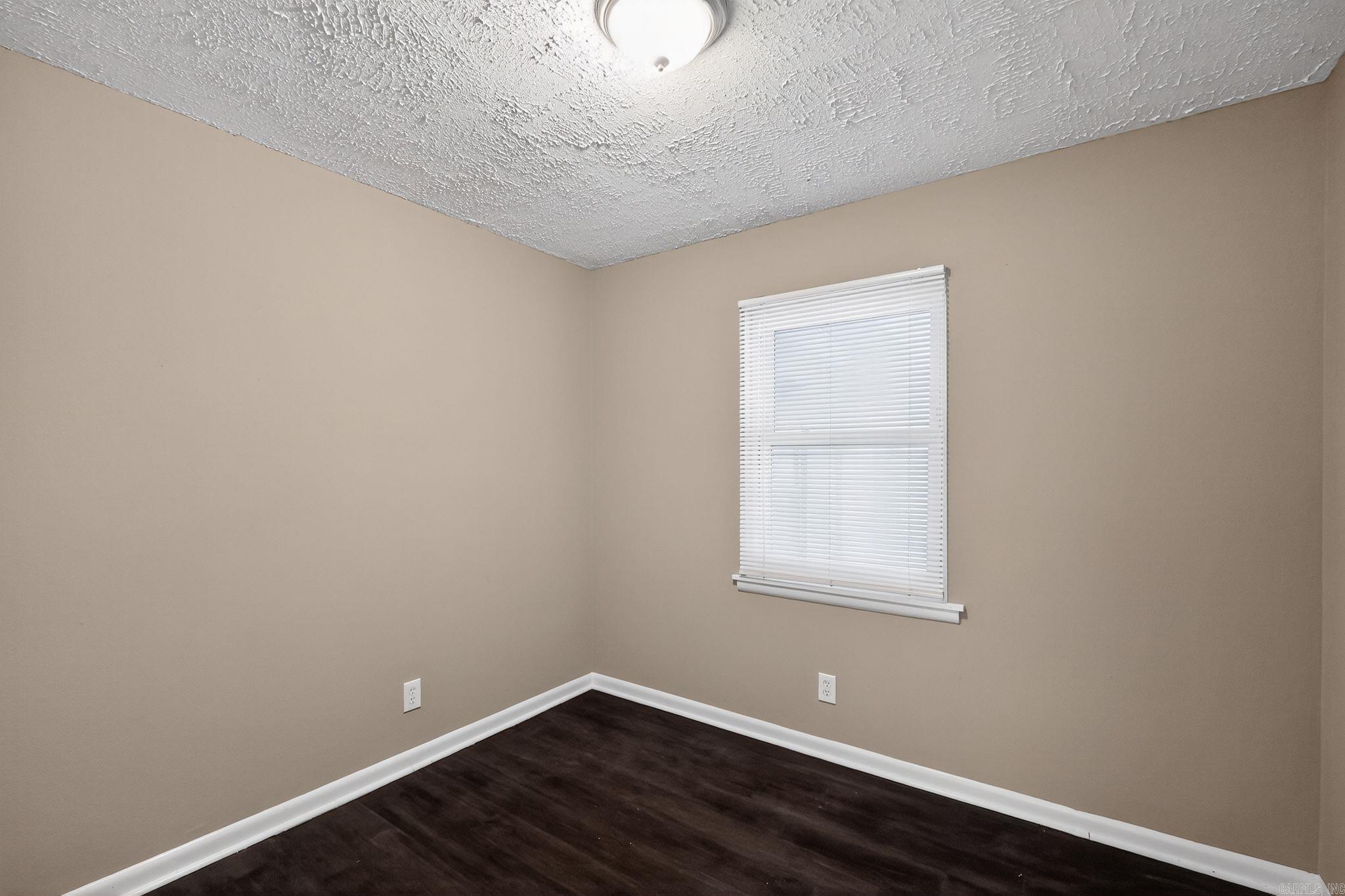 WAKEFIELD VILLAGE - Residential