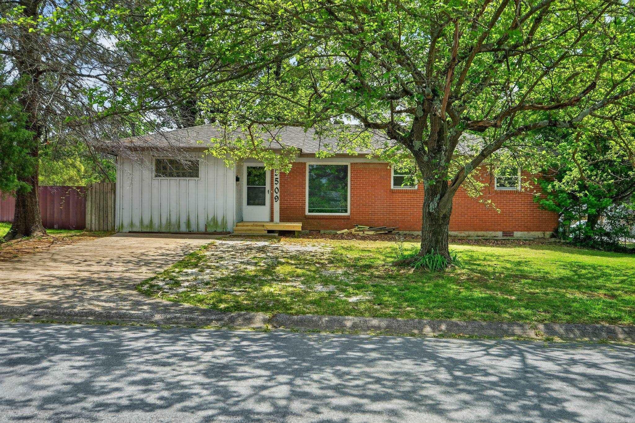 WAKEFIELD VILLAGE - Residential