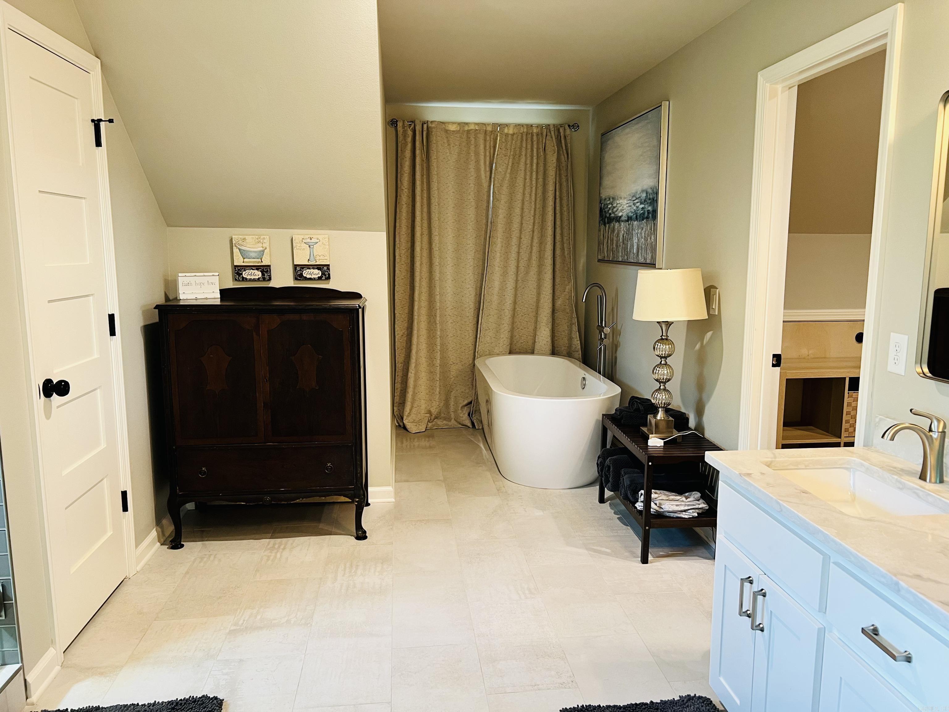 Raynors Ridge - Residential