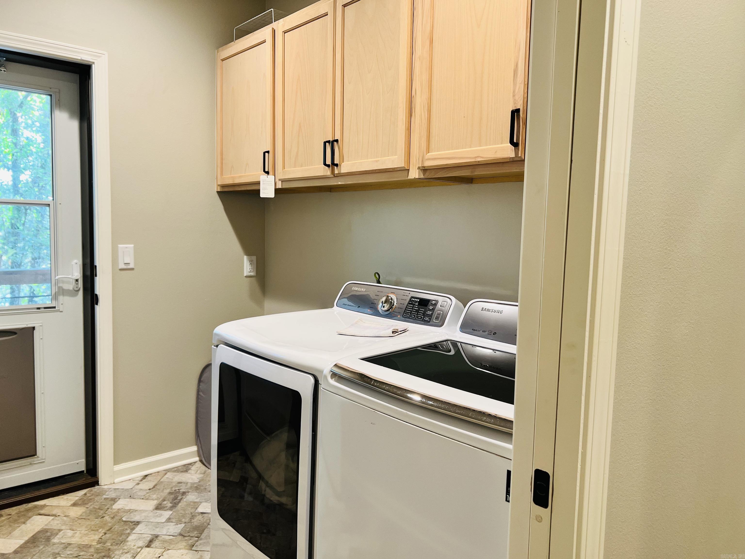 Raynors Ridge - Residential