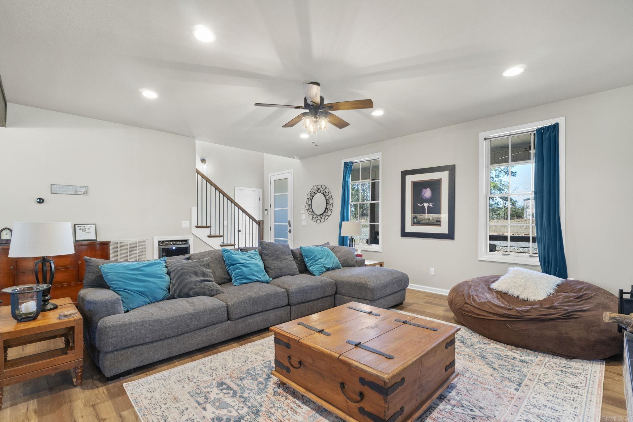 Raynors Ridge - Residential