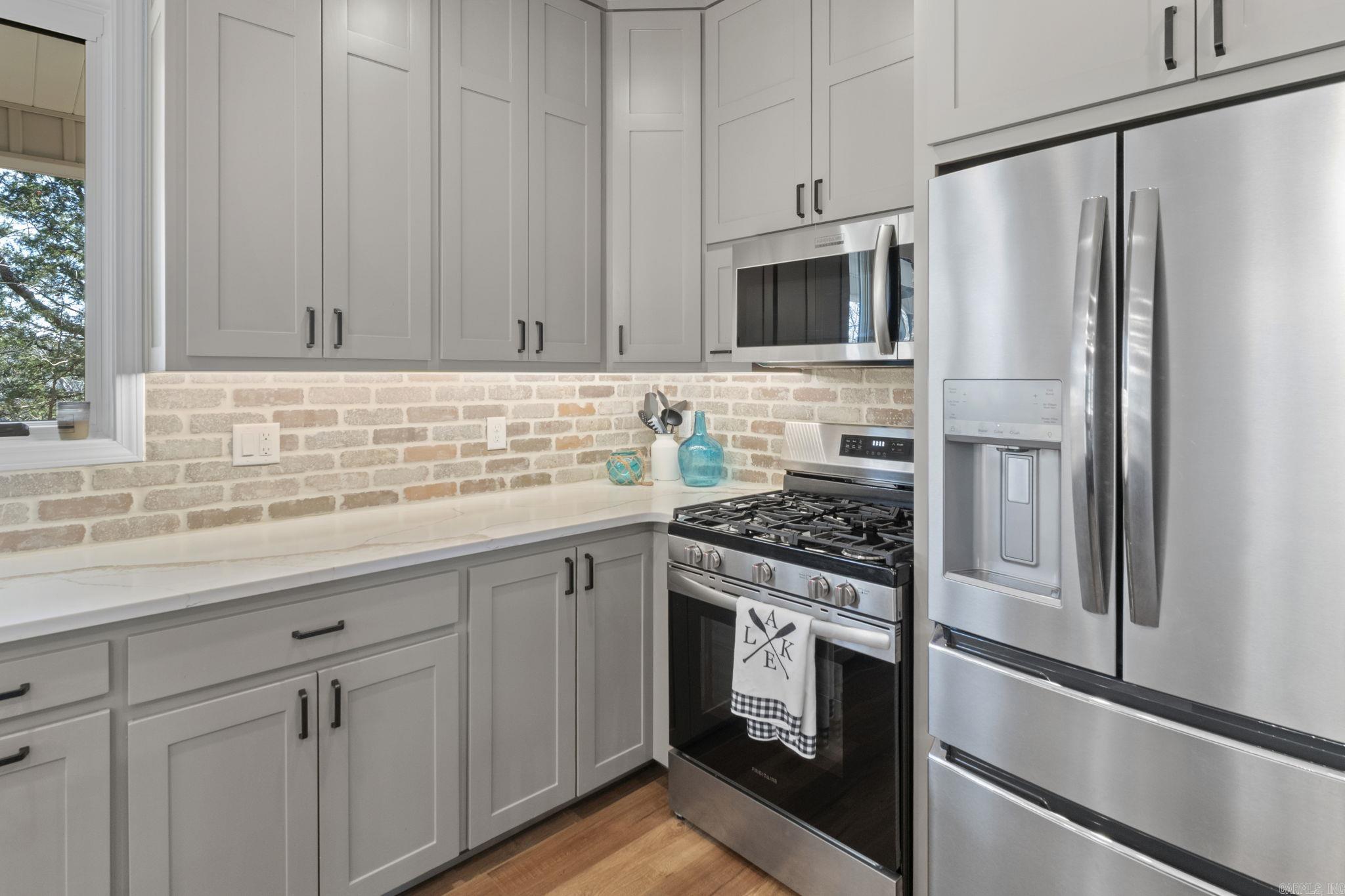 Raynors Ridge - Residential