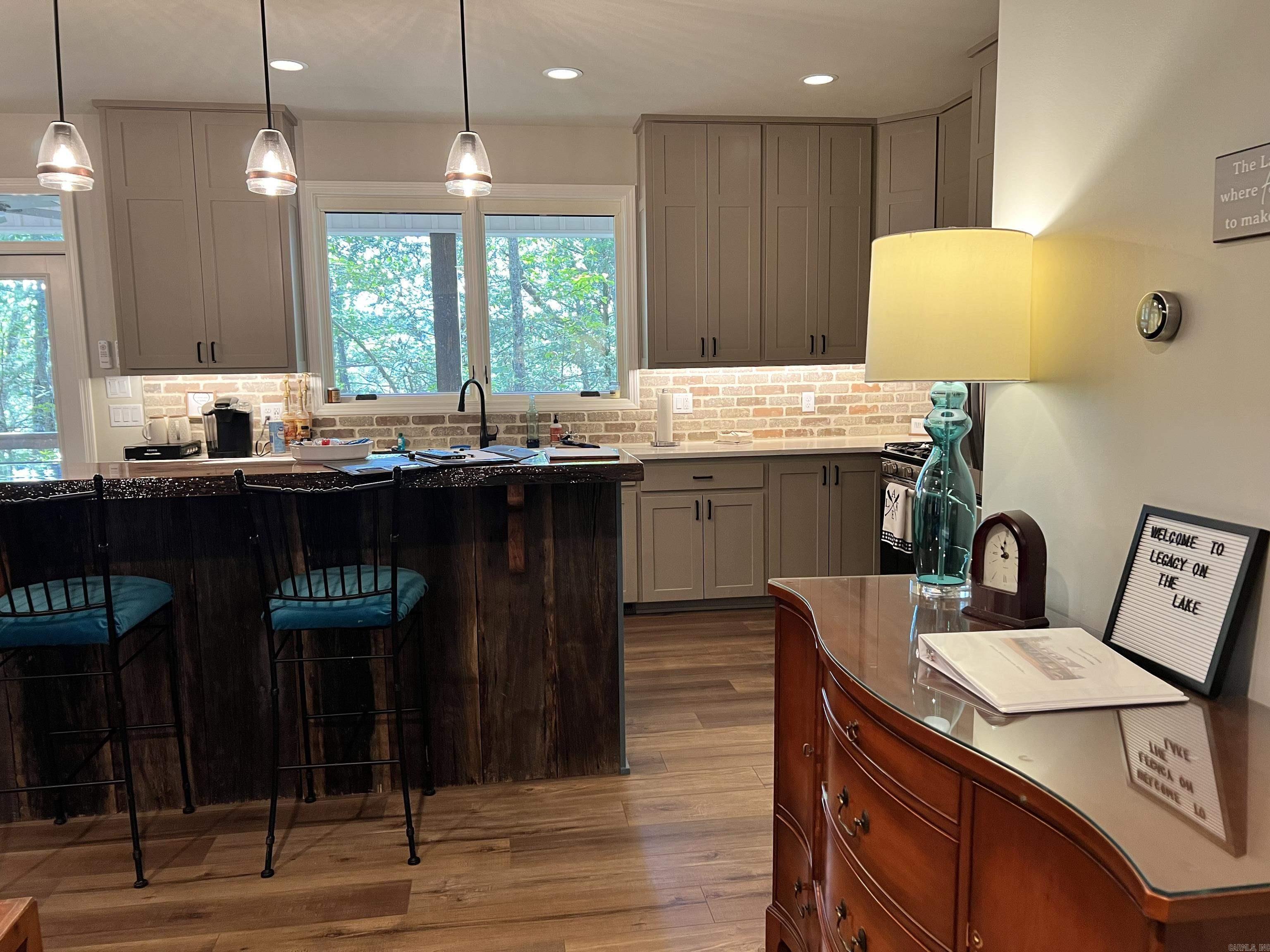 Raynors Ridge - Residential