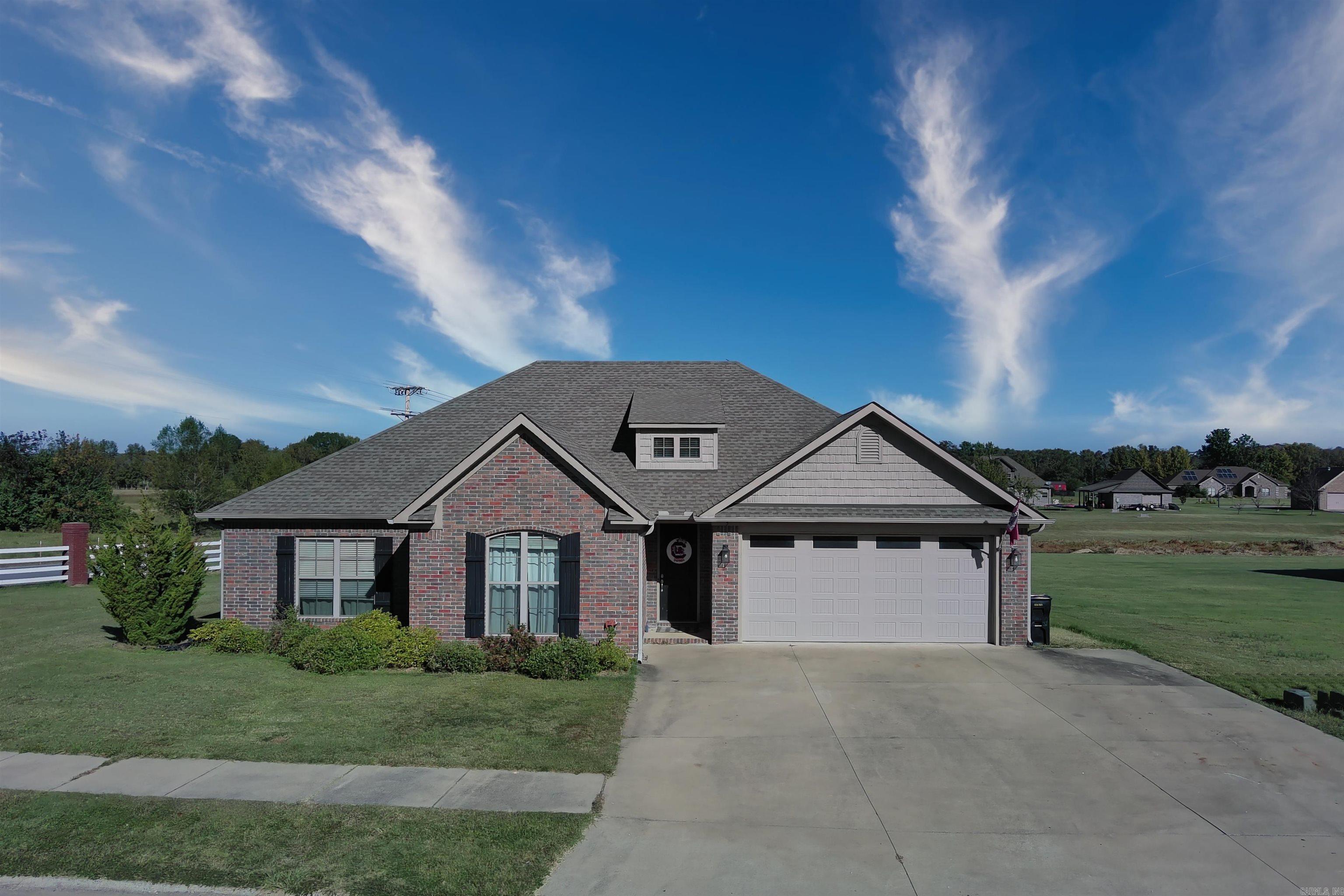 SADDLE CREEK - Residential