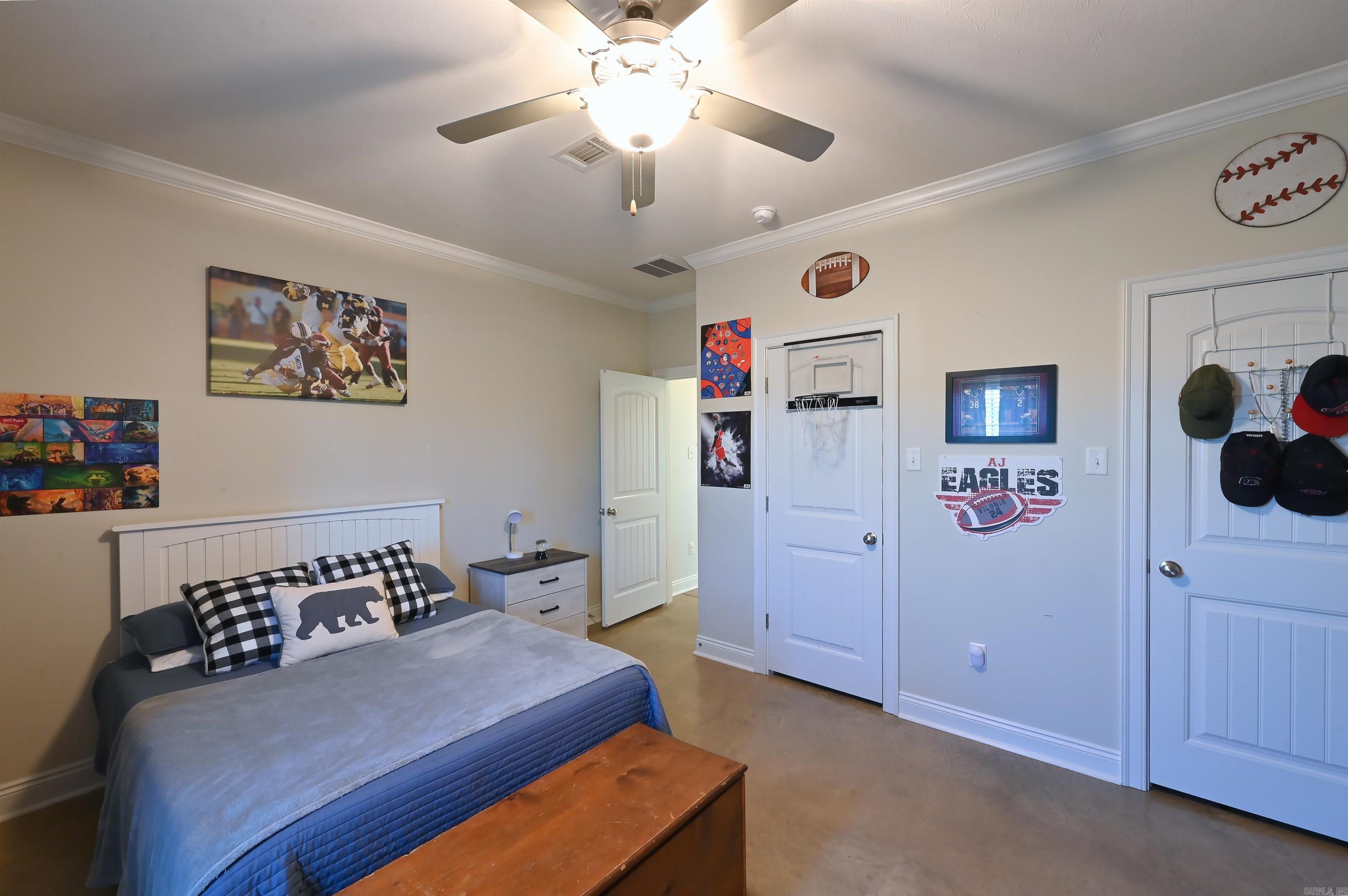 SADDLE CREEK - Residential