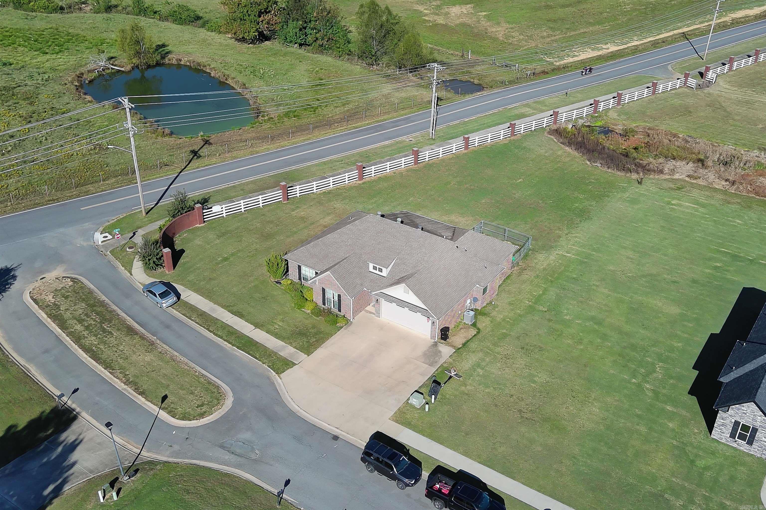 SADDLE CREEK - Residential