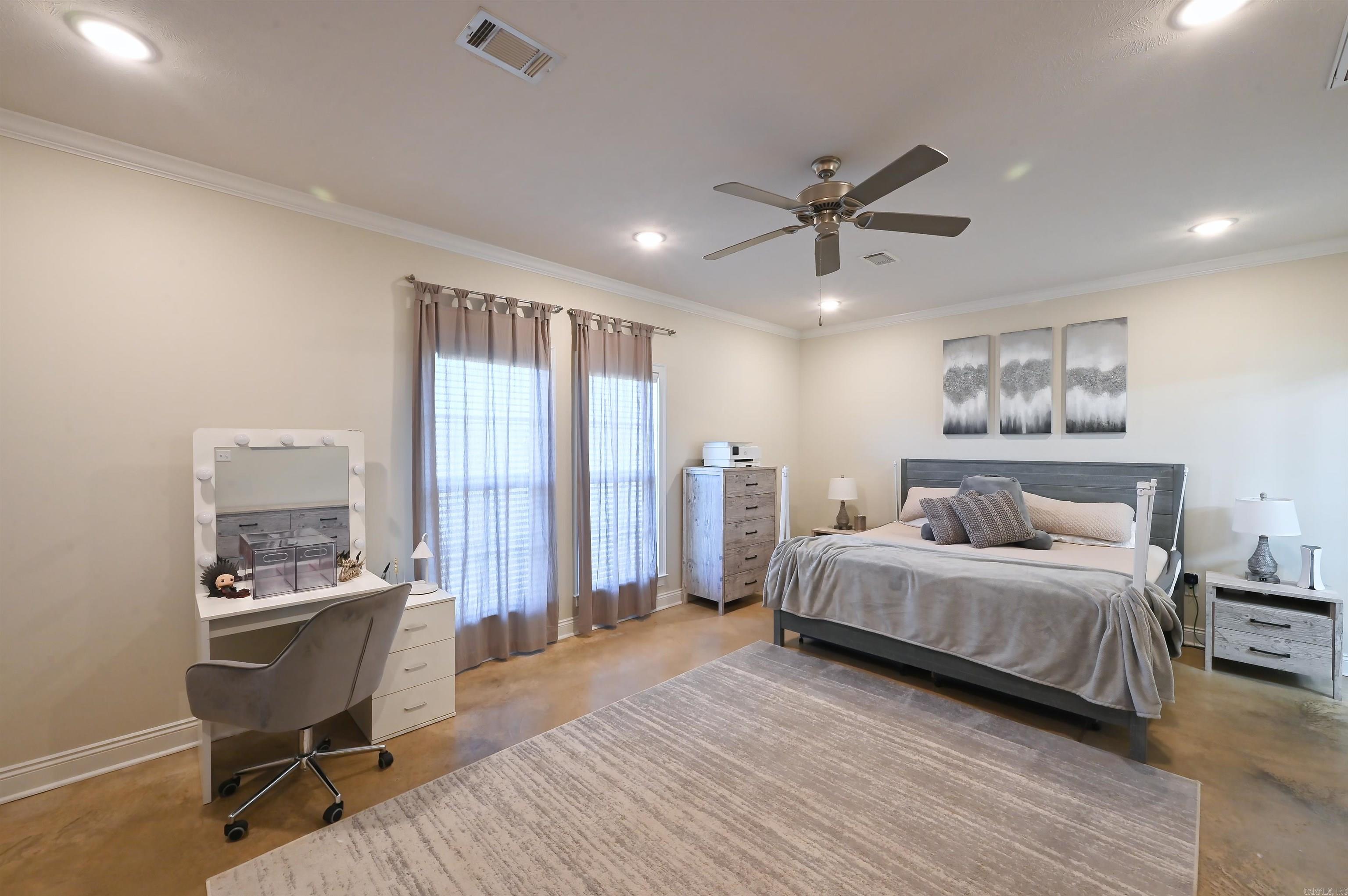 SADDLE CREEK - Residential