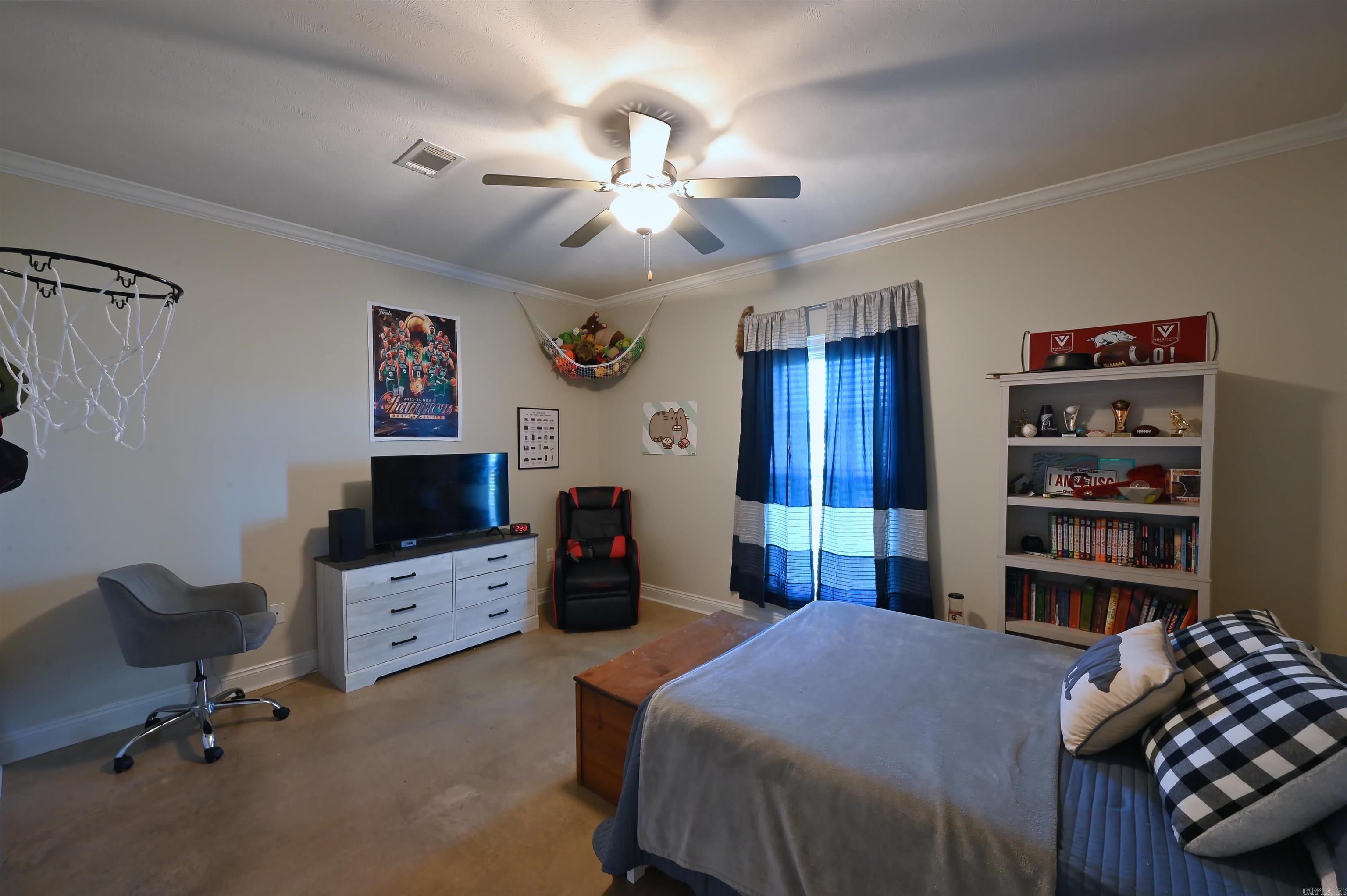 SADDLE CREEK - Residential