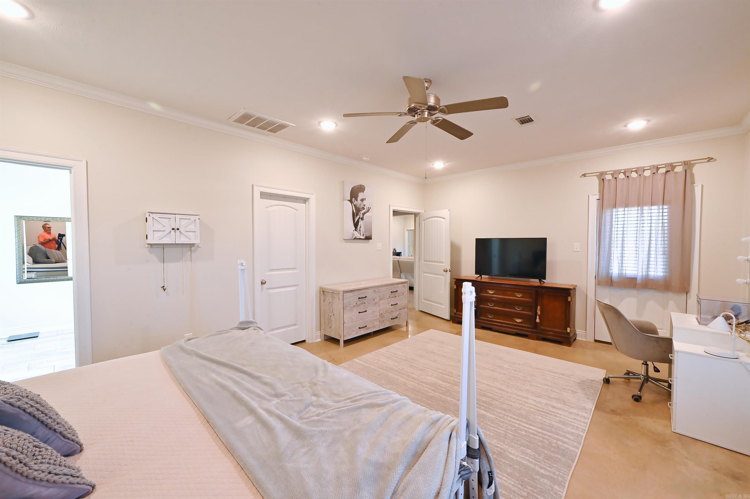 SADDLE CREEK - Residential