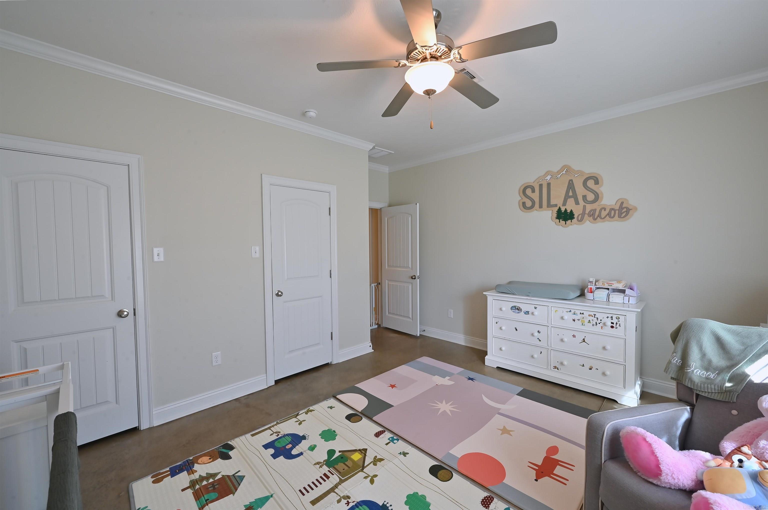 SADDLE CREEK - Residential