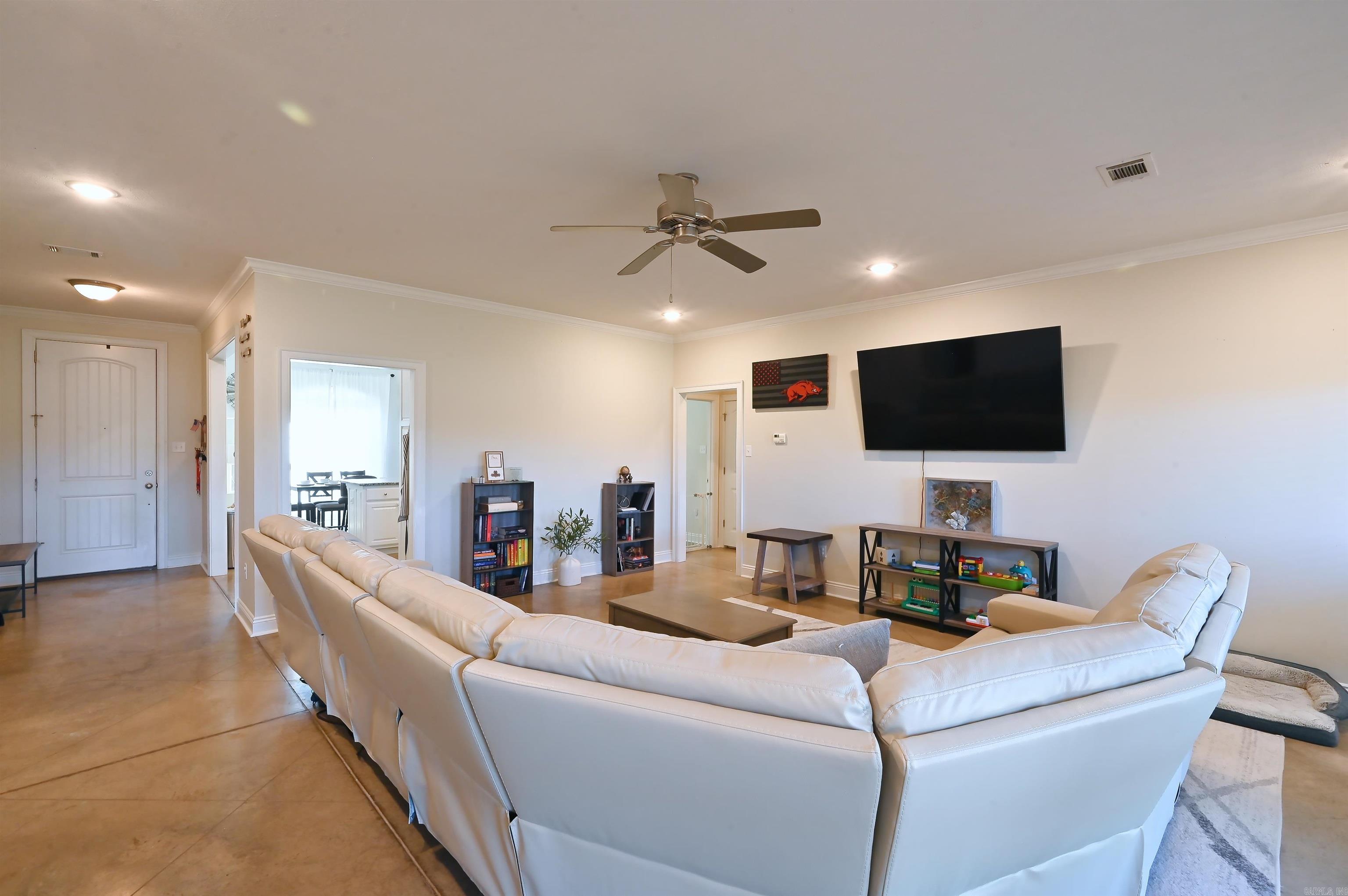 SADDLE CREEK - Residential