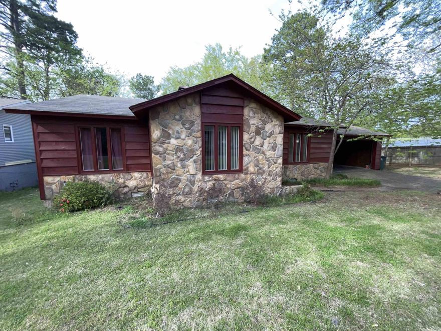 Charming cottage in West Little Rock at the end of a quiet street. Lots of potential with this 3 bed, 2 bath priced to sell. Located in Marlowe Manor, this home shares a fence with a premier private school. Enjoy this shaded private yard with less neighbors and all of the mature trees. Agents- see remarks.