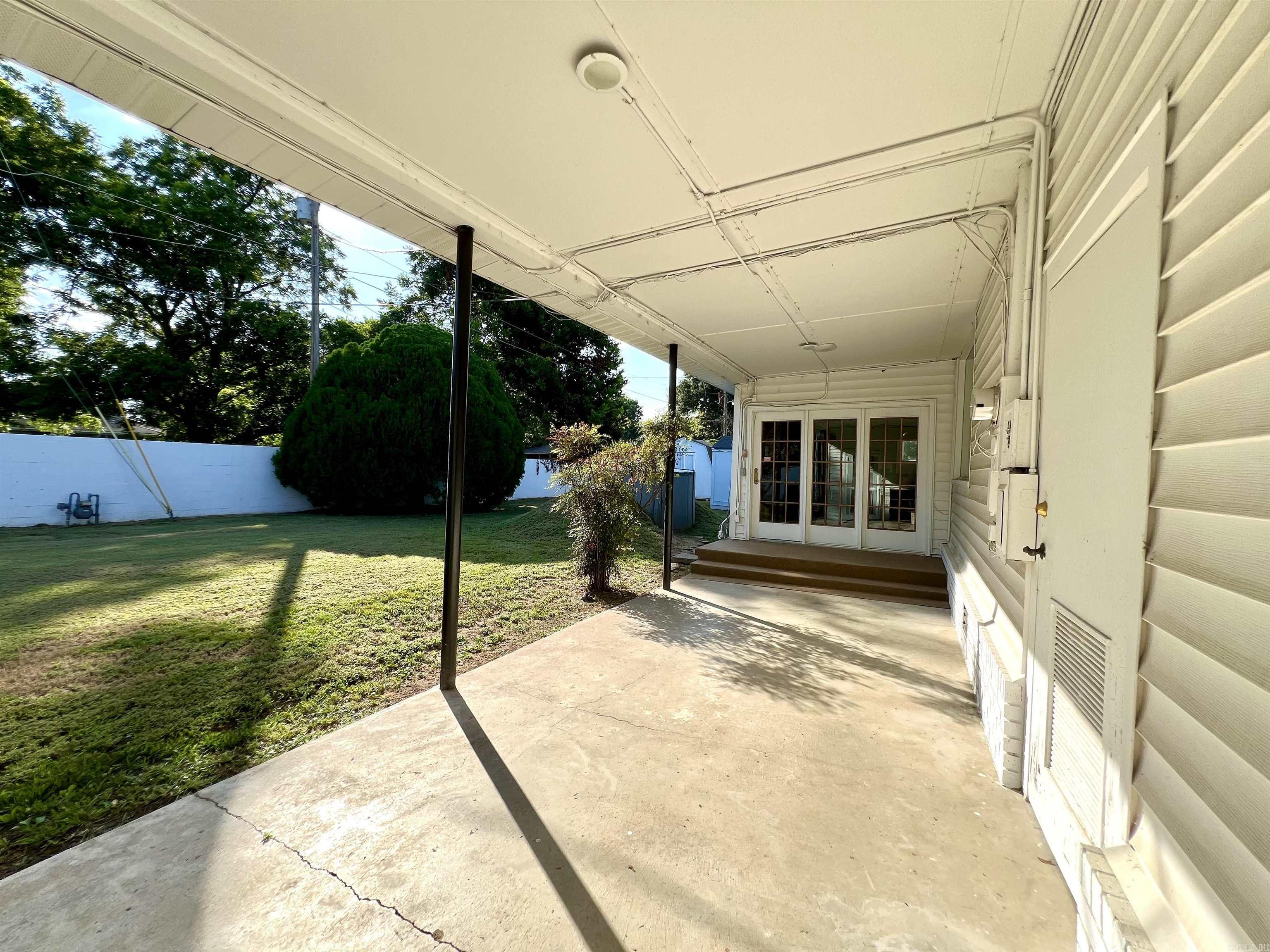 BOOTS BONDS - Residential