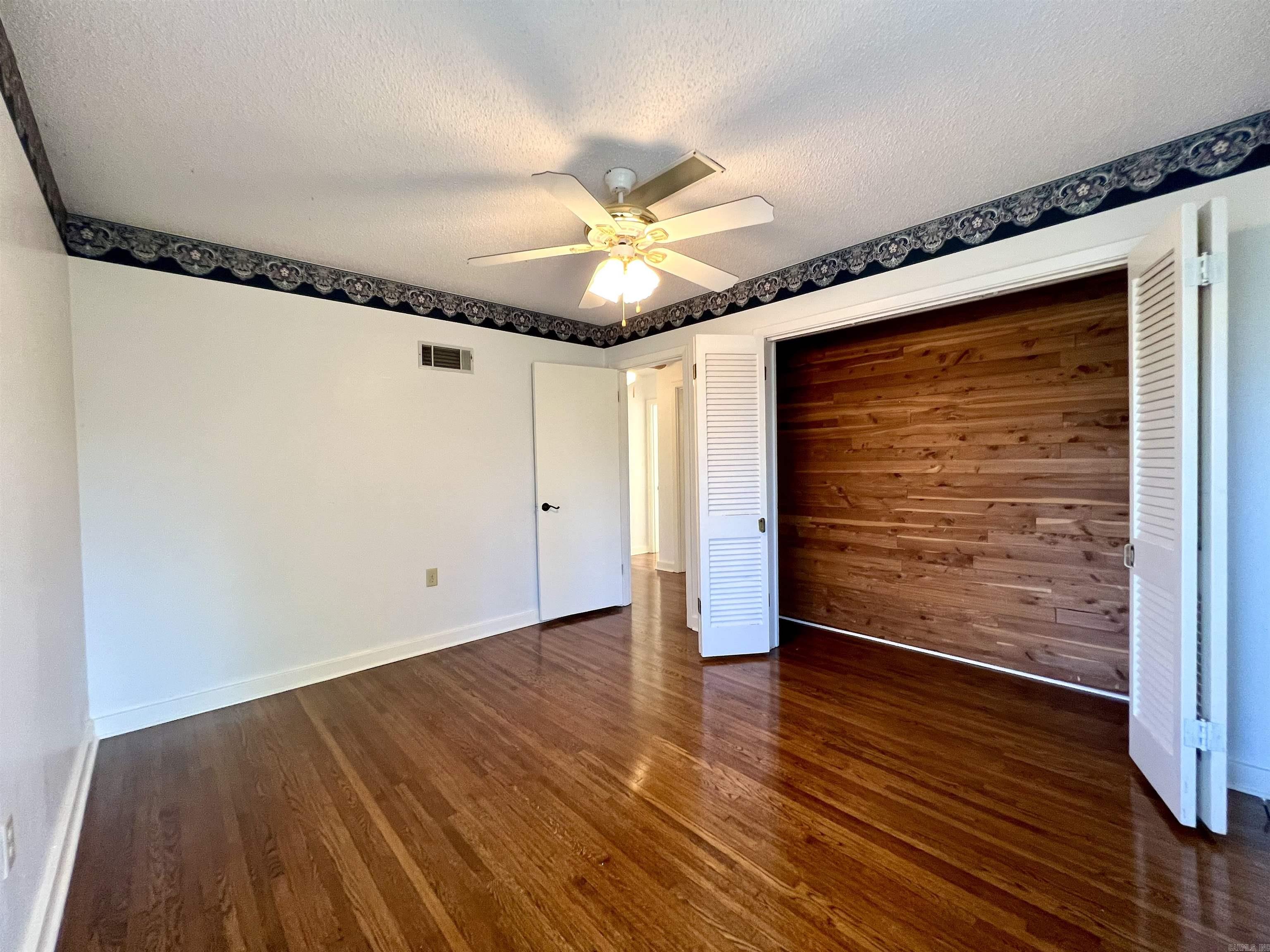 BOOTS BONDS - Residential