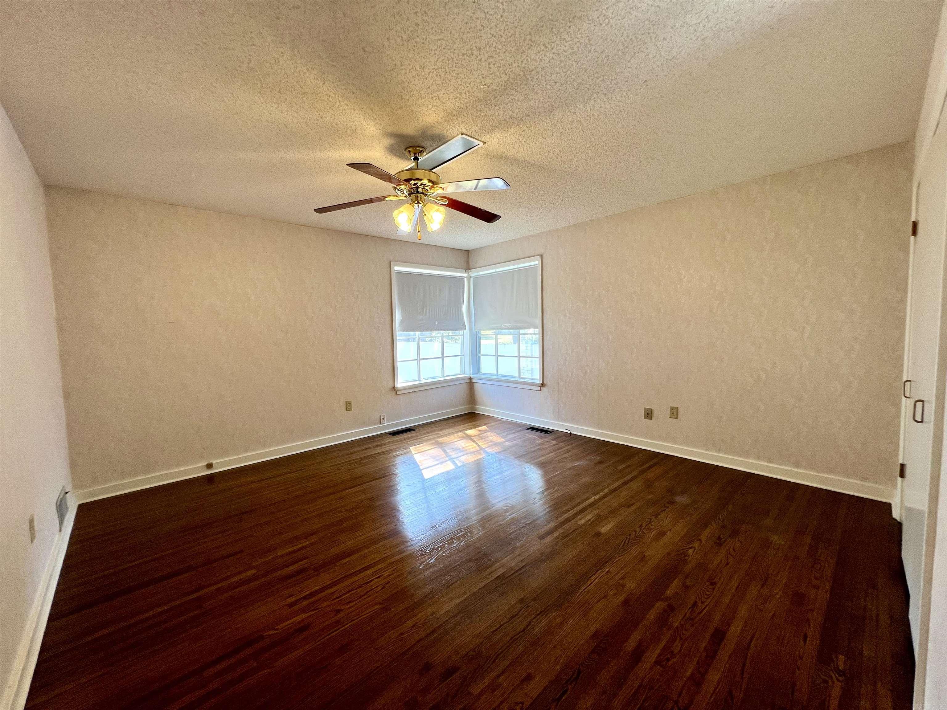 BOOTS BONDS - Residential