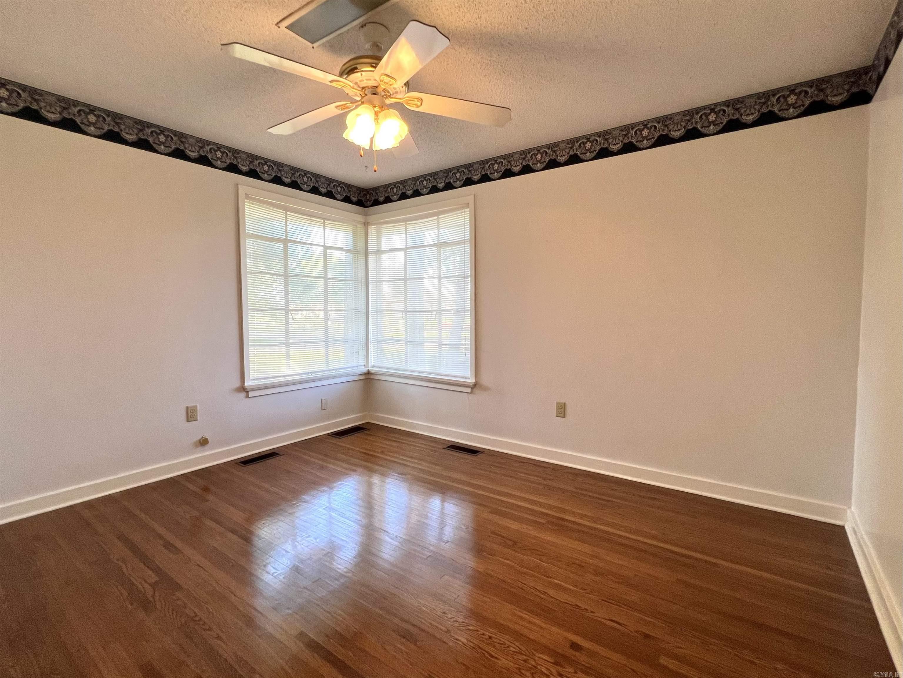 BOOTS BONDS - Residential