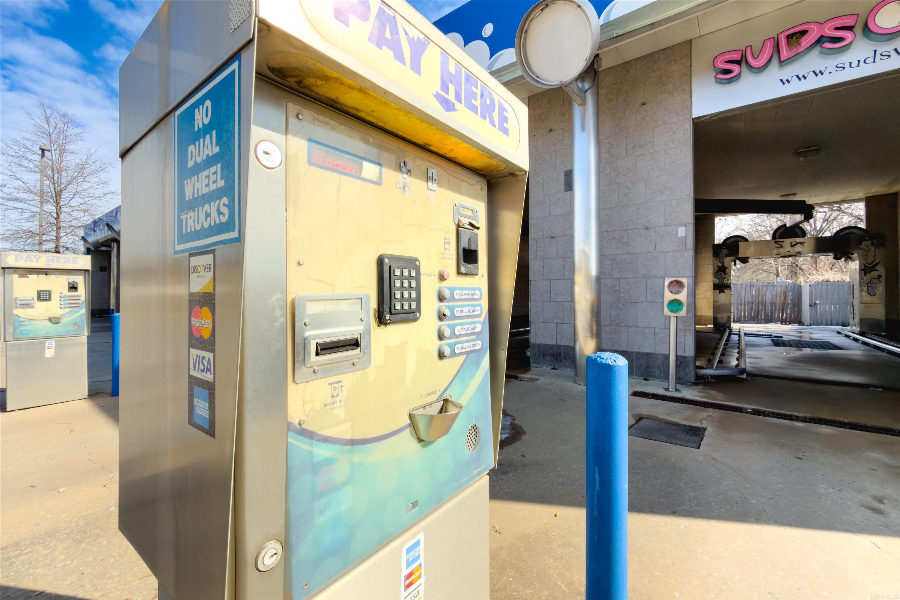 Plainview - Commercial Sale