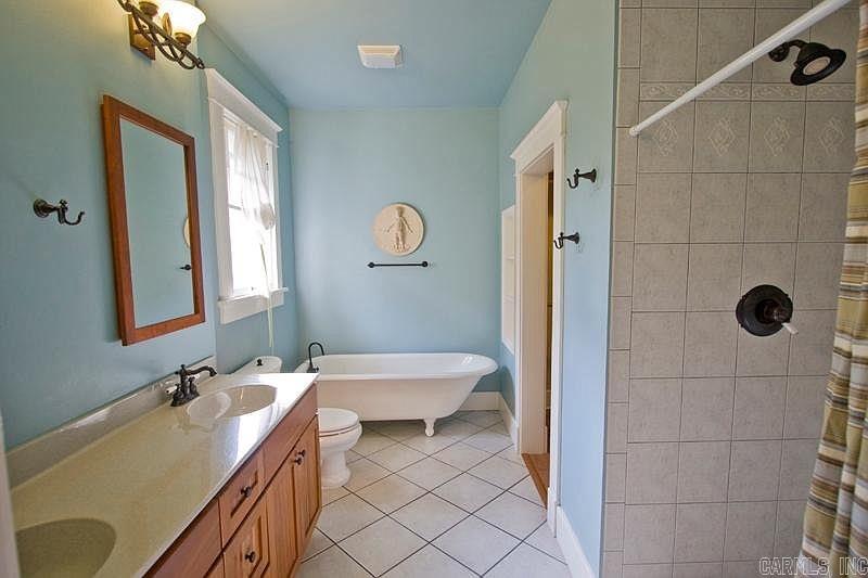 Hill Crest - Residential Lease