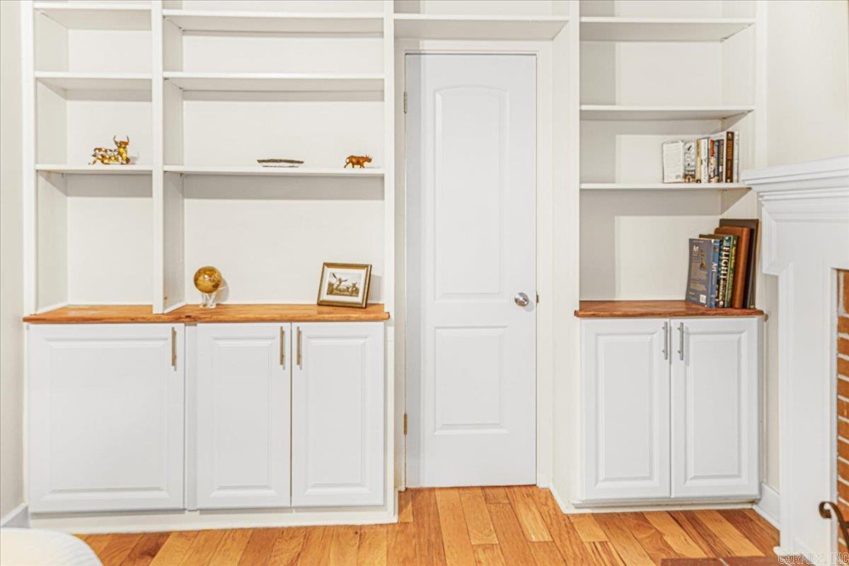 PINE VALLEY EST - Residential