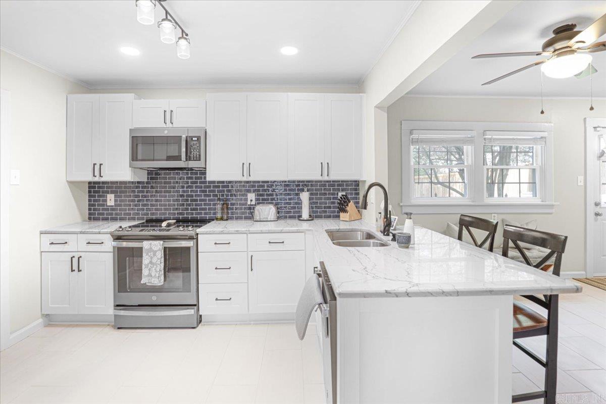 PINE VALLEY EST - Residential