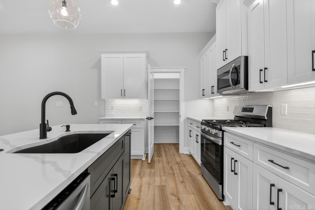 OAKBROOKE - Residential