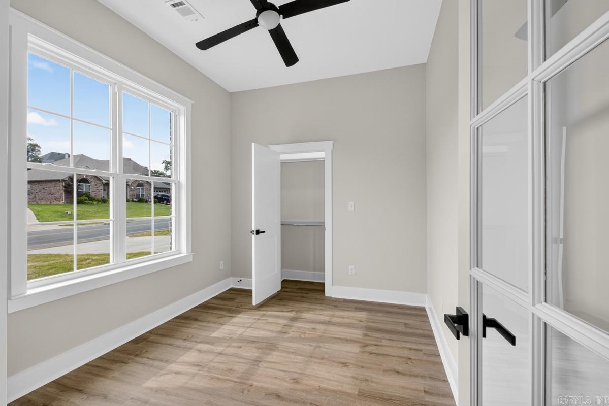 OAKBROOKE - Residential