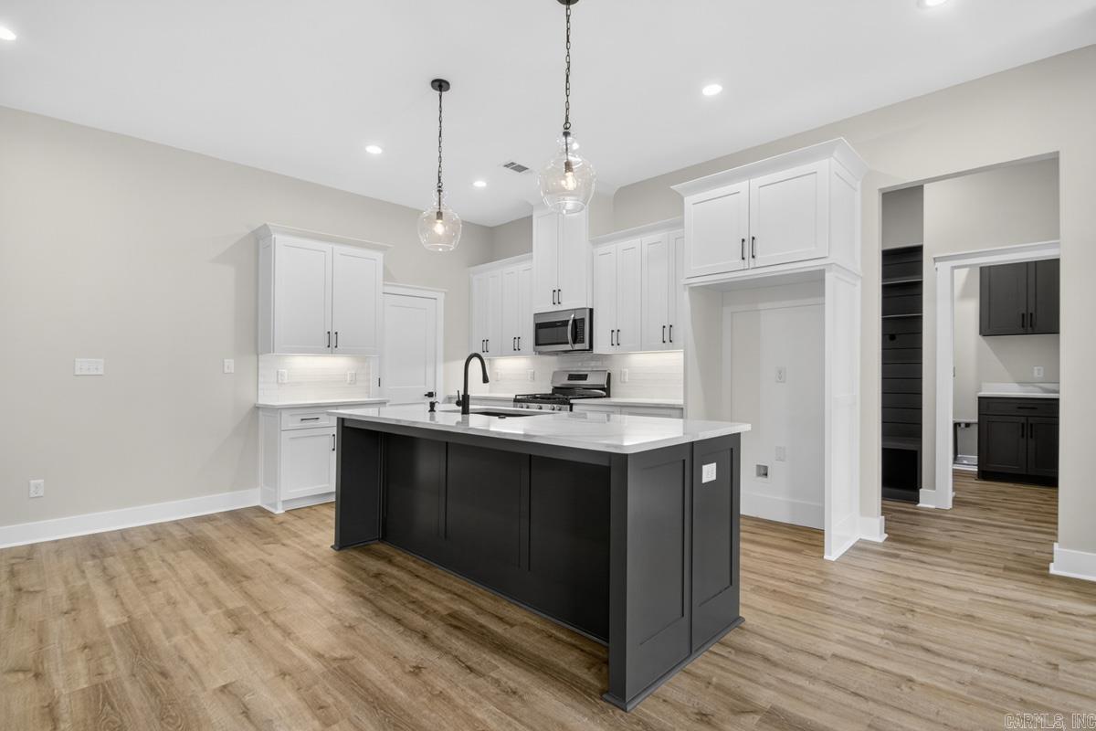 OAKBROOKE - Residential