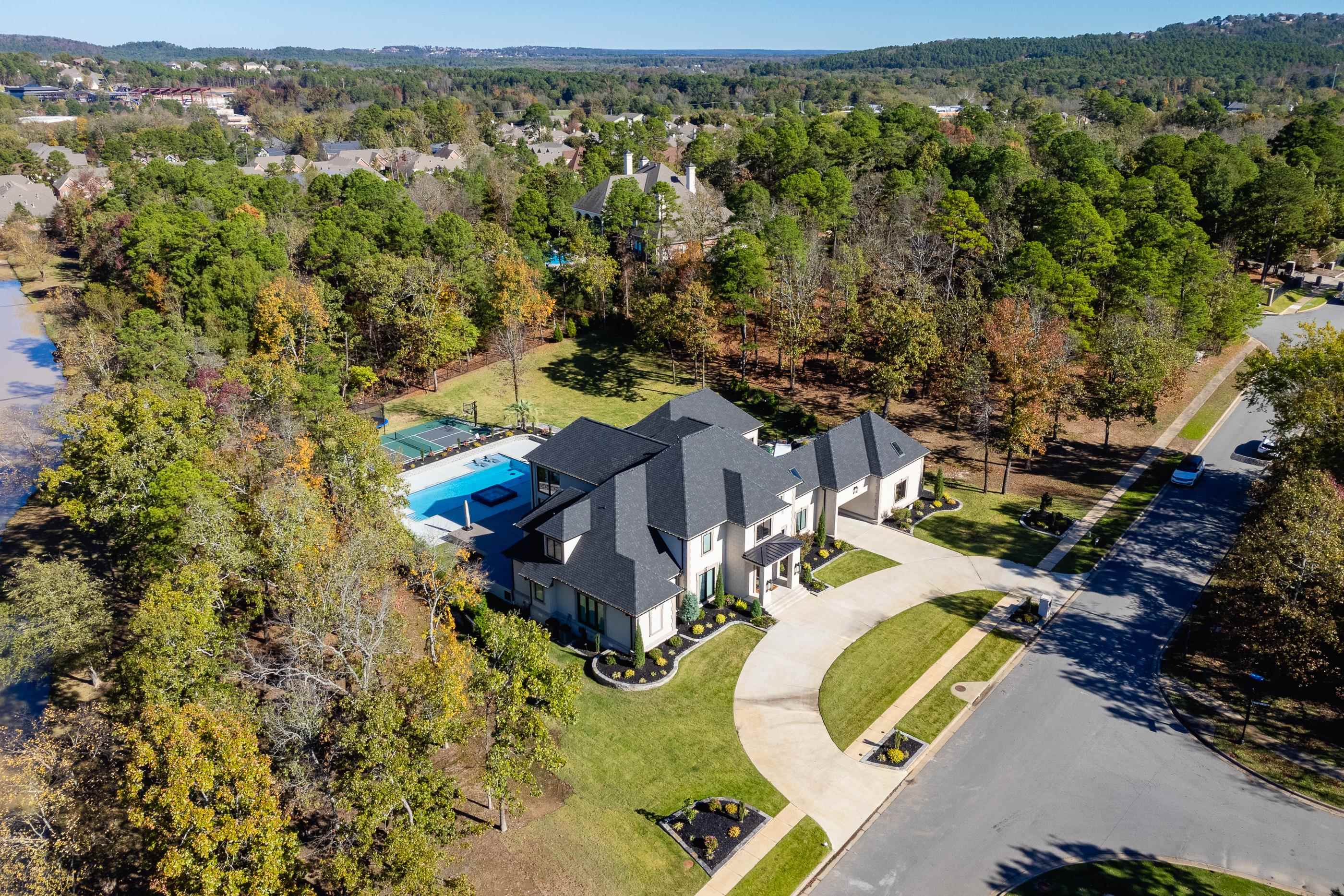 VALLEY FALLS ESTATES - Residential