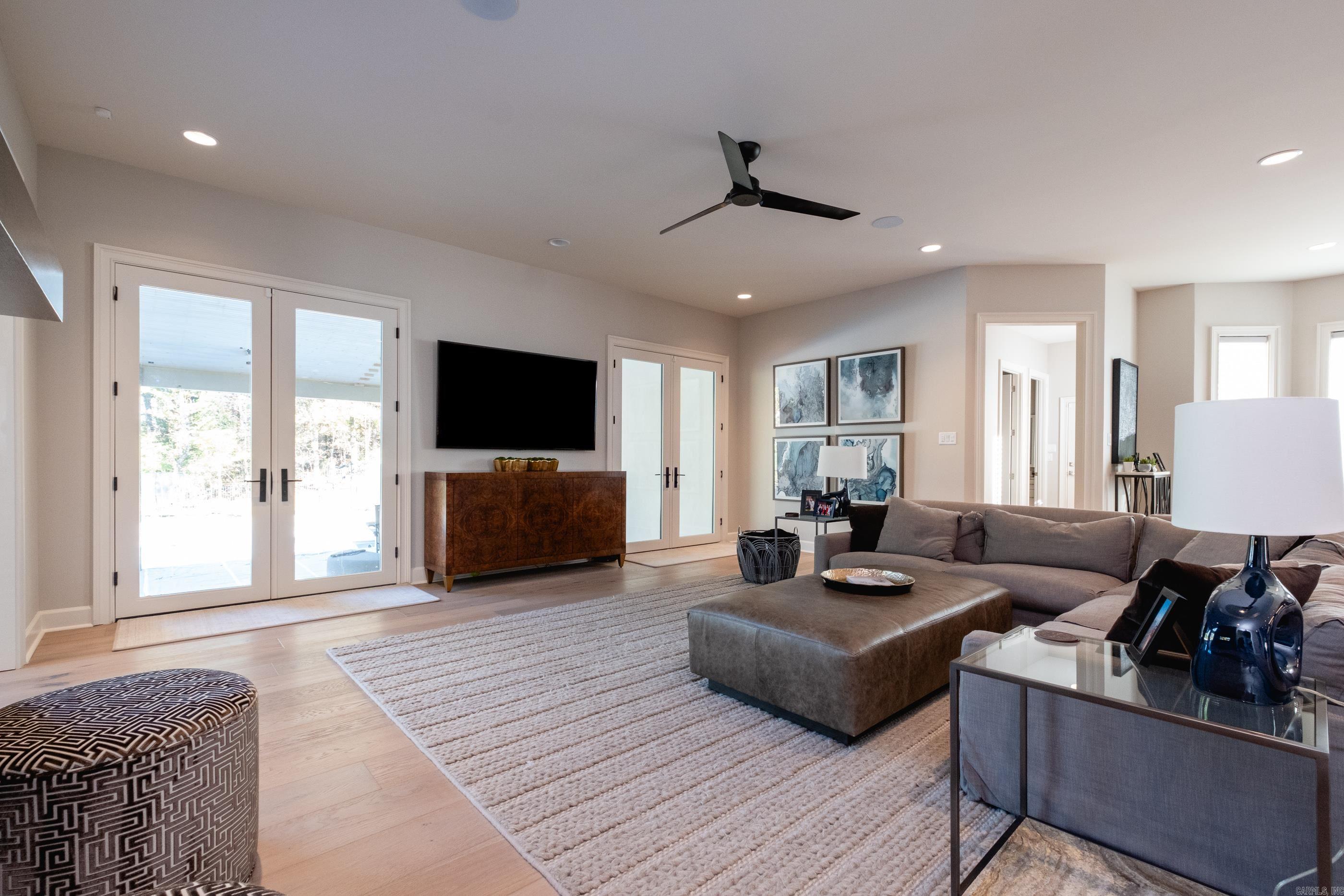 VALLEY FALLS ESTATES - Residential