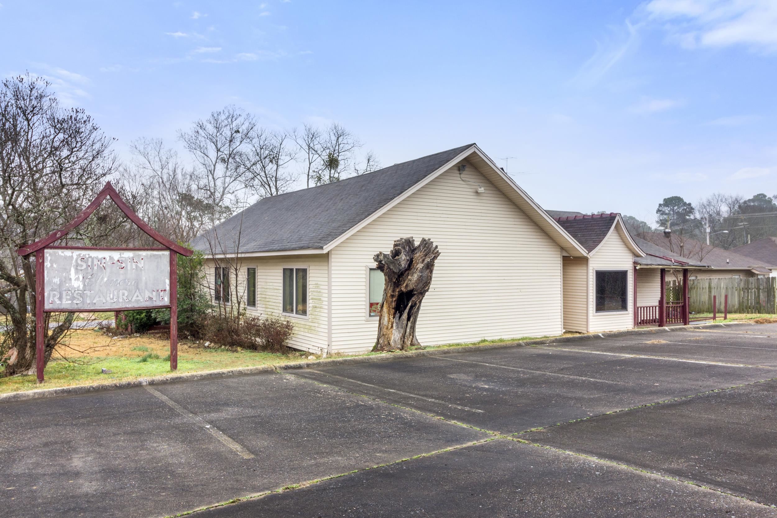 Looking for a prime location for your business? This property functioned as a successful restaurant for 20 years and was an art studio before that. Located just one block off Military Rd, this location is perfect for a variety of businesses. The possibilities are endless. Restaurant equipment and furniture can convey with accepted offer.