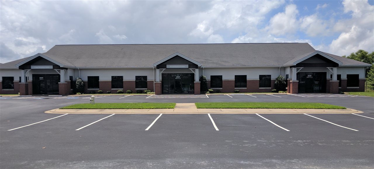 "Class A" Medical Office Building Located Near HWY 67/167. This Building Has Excellent Visibility and Access Off Main Street. Located Next Door to Cabot Medical Care and the Main Retail/Business Corridor. Approximately 36,000 VPD on HWY 67/167 and 21,000 VPD on Main Street.  Previous uses include: Diagnostic Medical Imaging Center, Physical Therapy,  Physician Office and Pharmacy.  Current Occupancy is Approximately 40%.