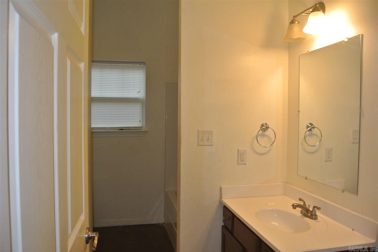 Jones & Worthen - Residential Lease