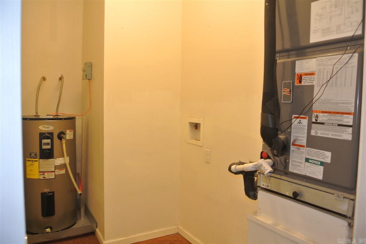 Jones & Worthen - Residential Lease