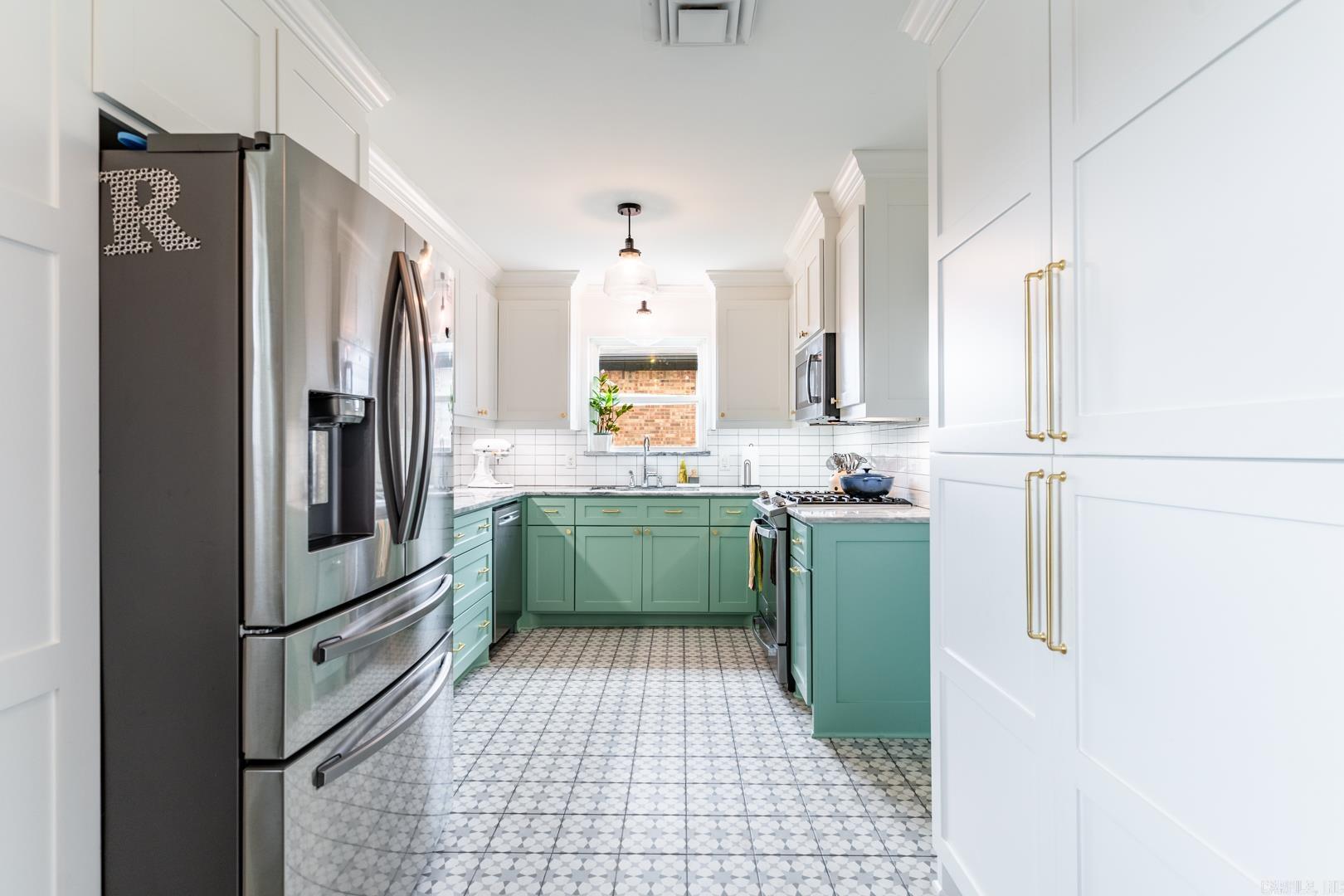 KINGWOOD PLACE - Residential