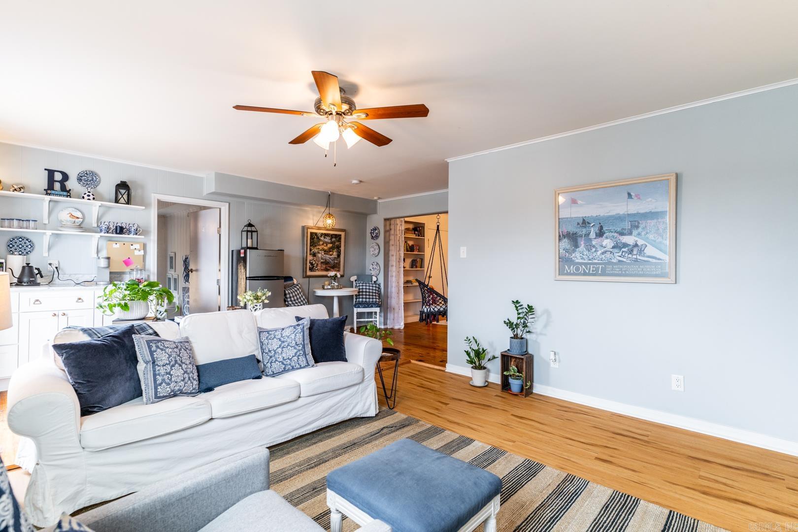 KINGWOOD PLACE - Residential