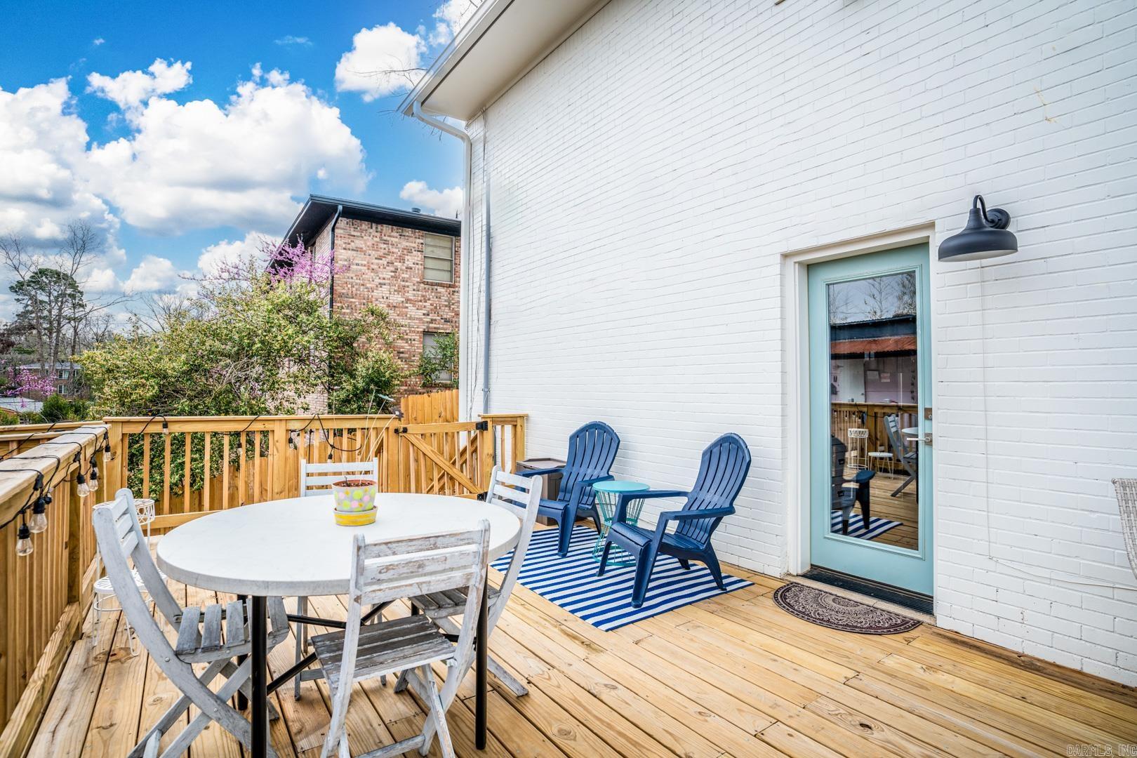 KINGWOOD PLACE - Residential