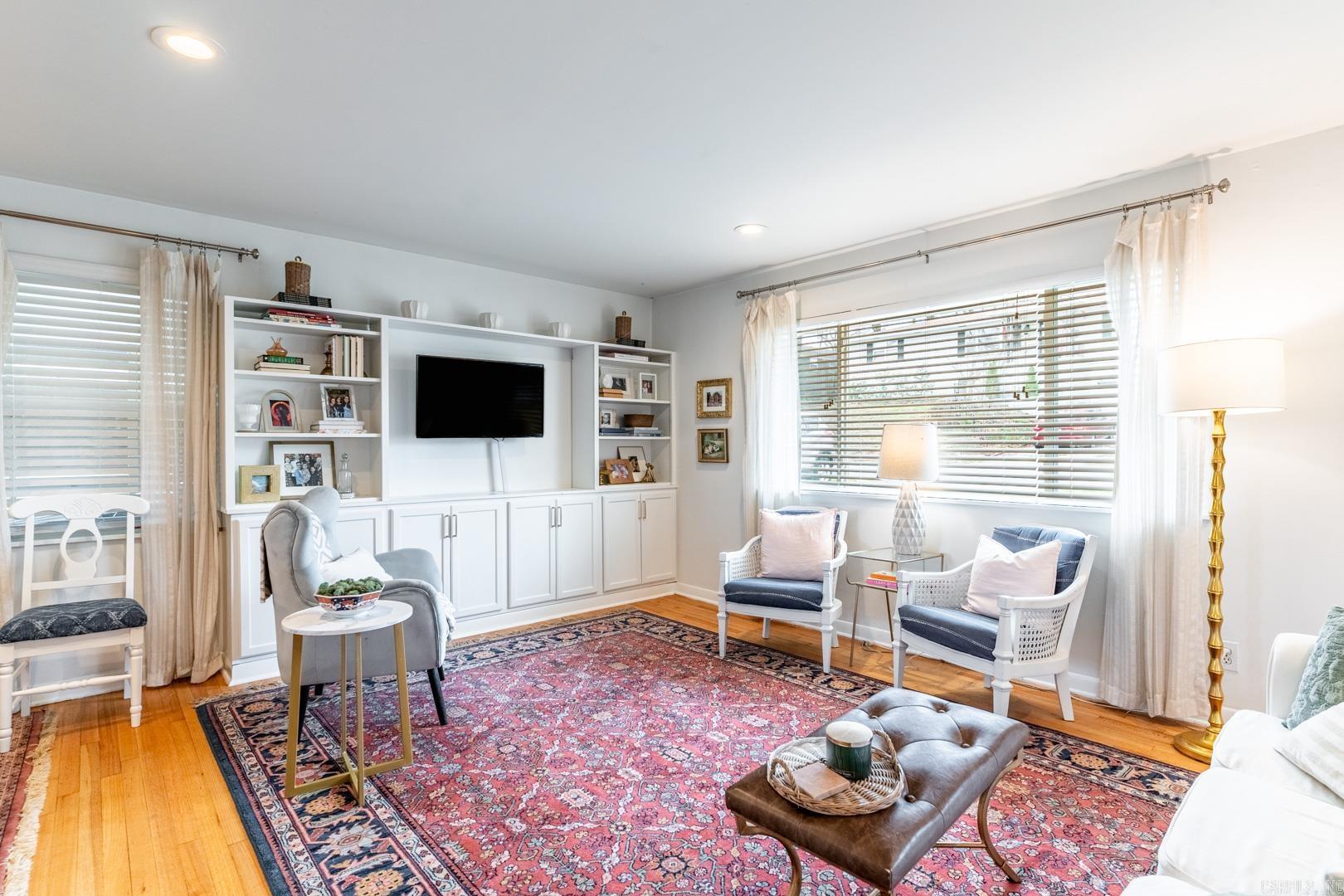 KINGWOOD PLACE - Residential