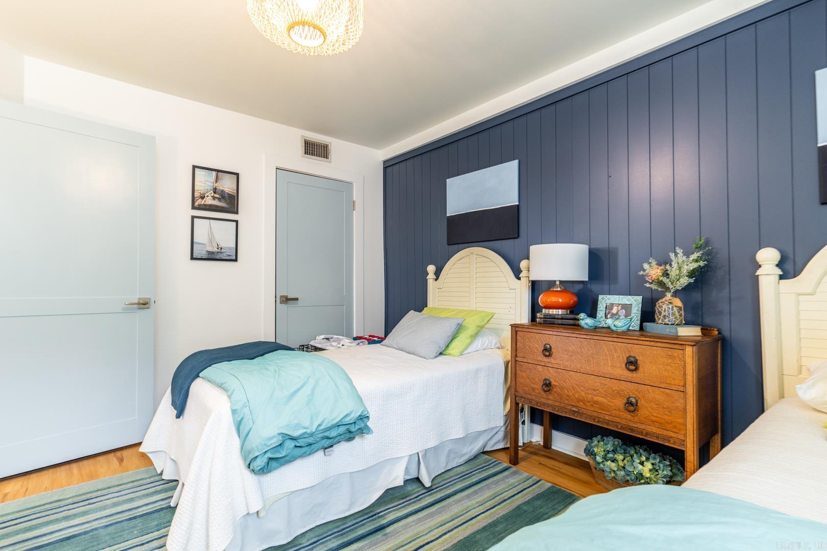 KINGWOOD PLACE - Residential