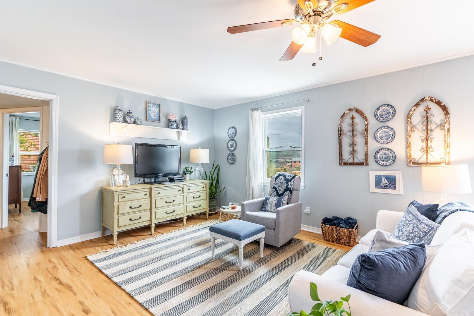 KINGWOOD PLACE - Residential