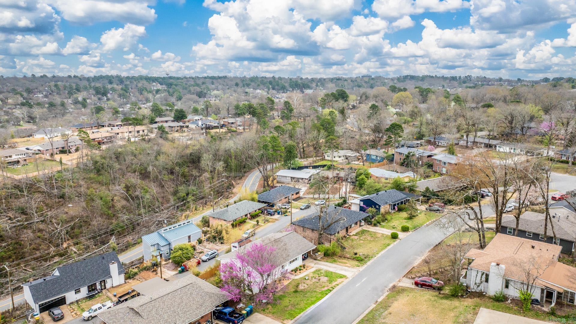 KINGWOOD PLACE - Residential