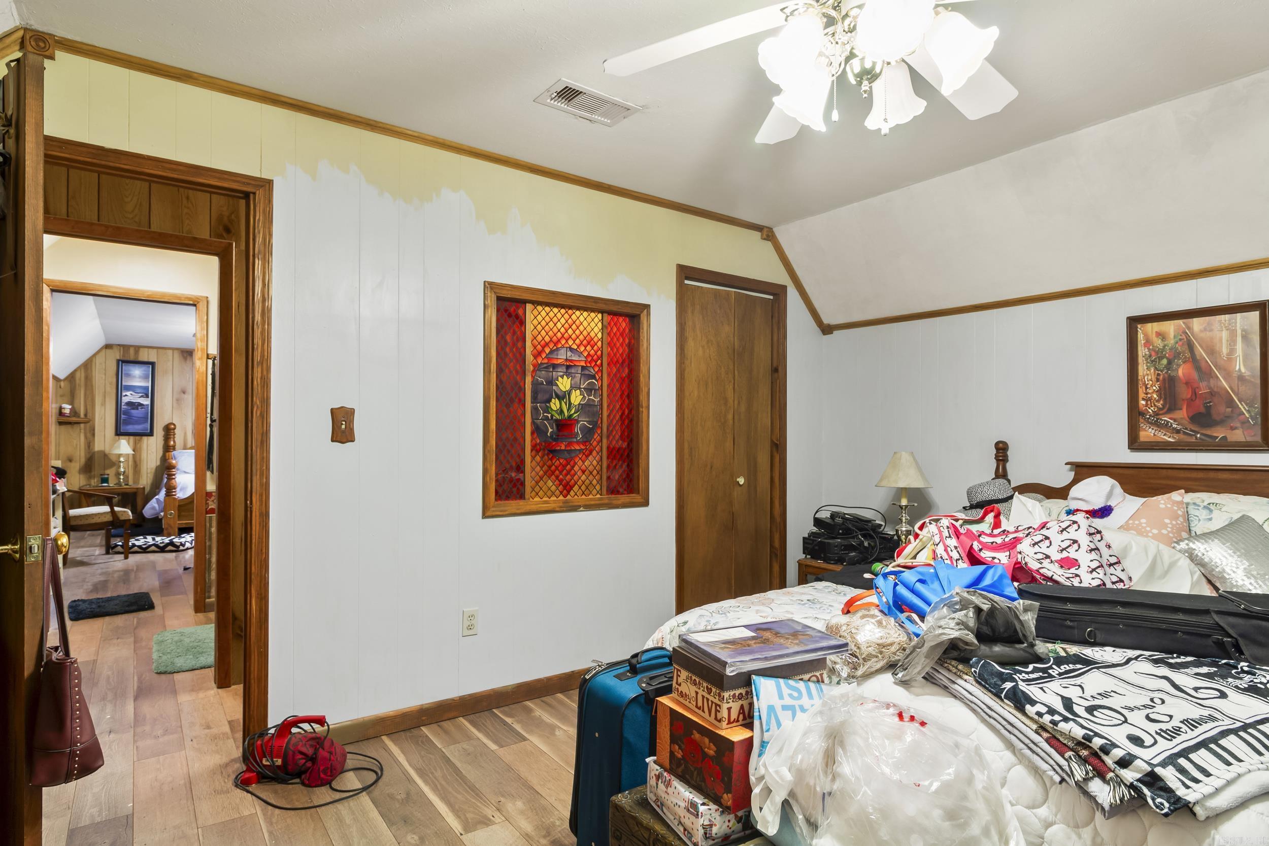 ROLLING MANOR - Residential