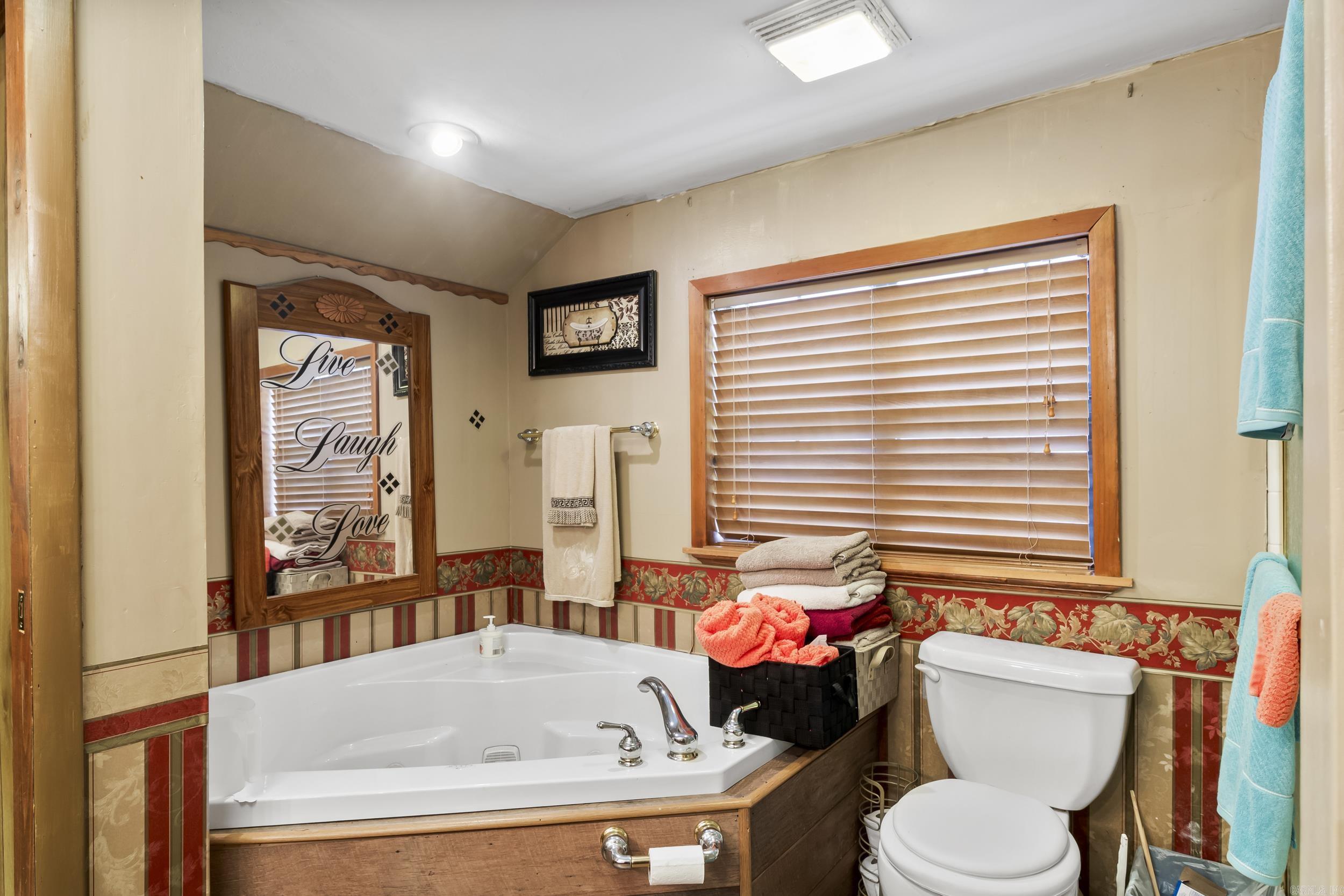 ROLLING MANOR - Residential