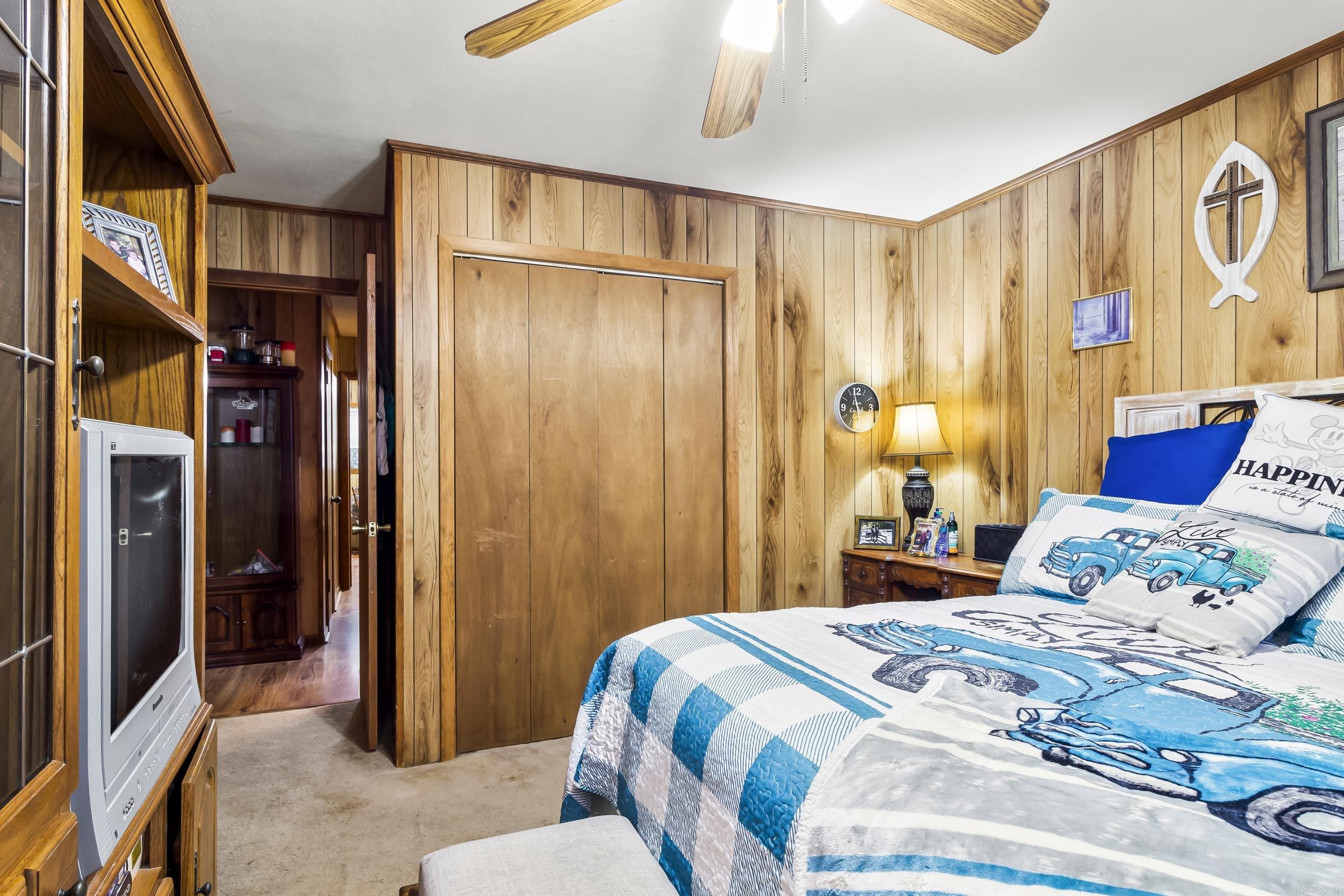 ROLLING MANOR - Residential