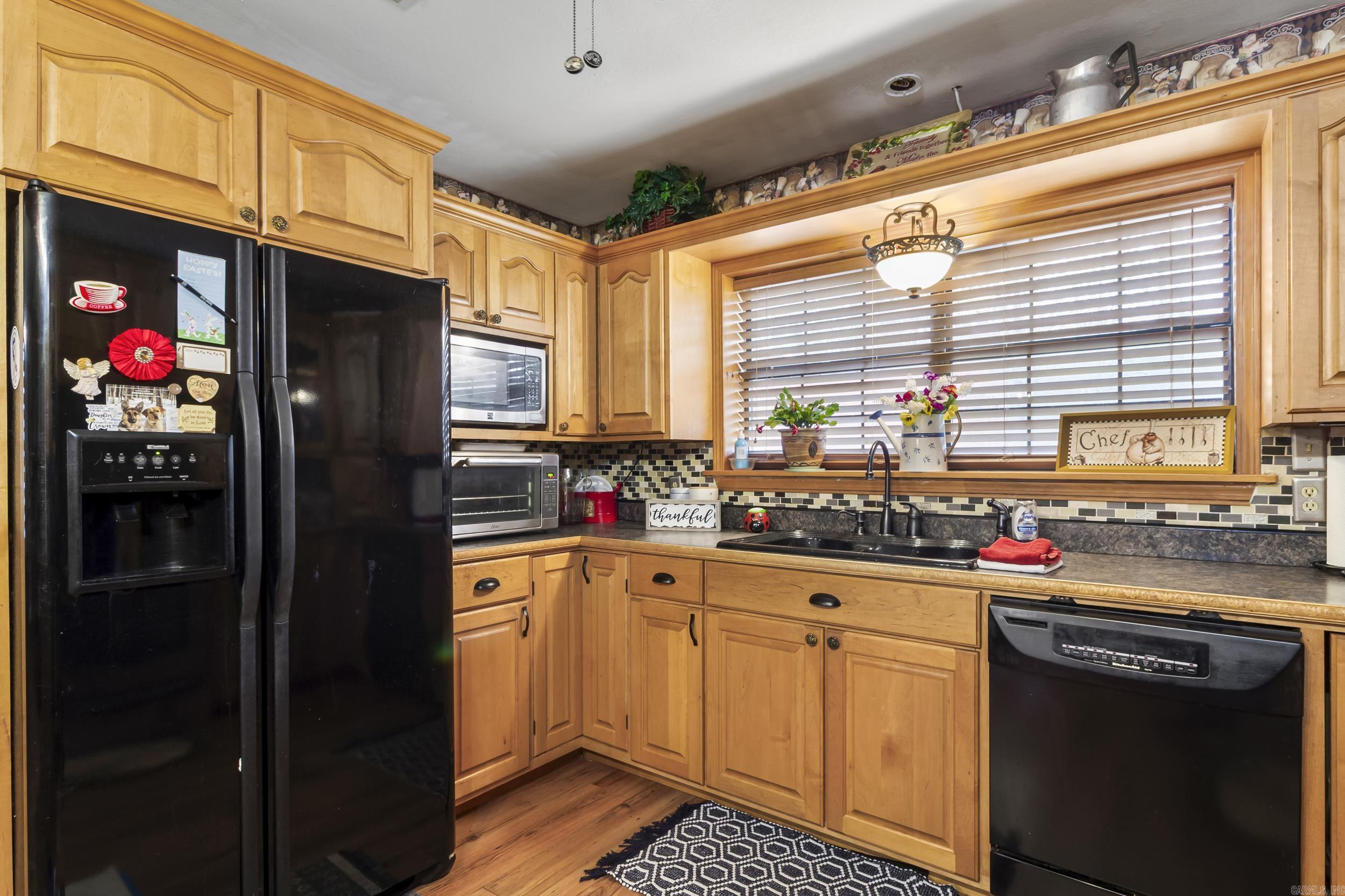 ROLLING MANOR - Residential