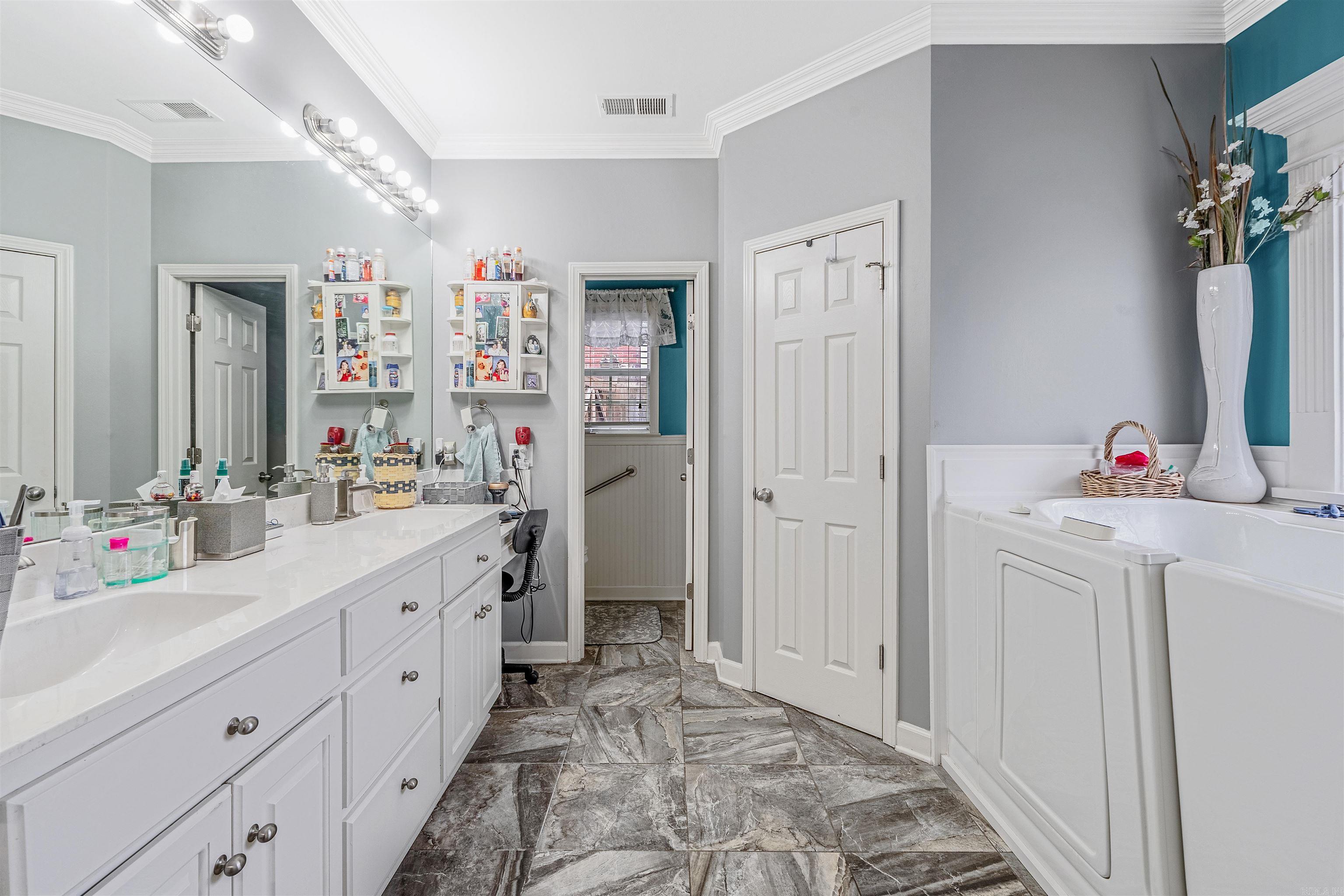 EDGEWATER ADDN - Residential