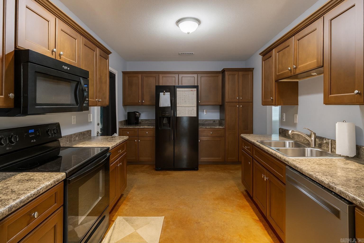 MCKENZIE & WHITT - Residential