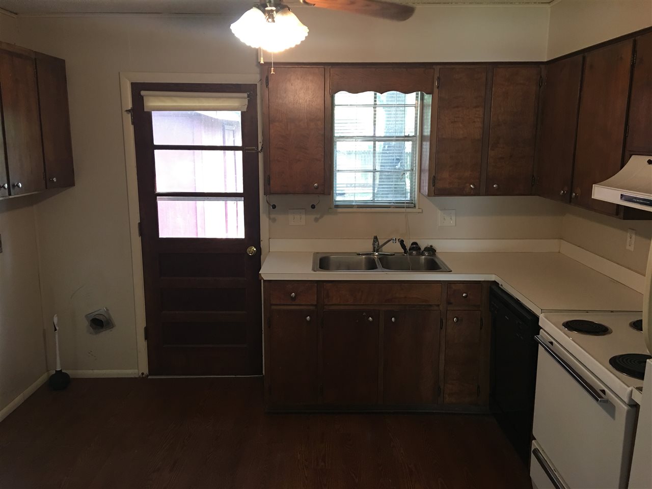 Conway Manor - Residential Lease